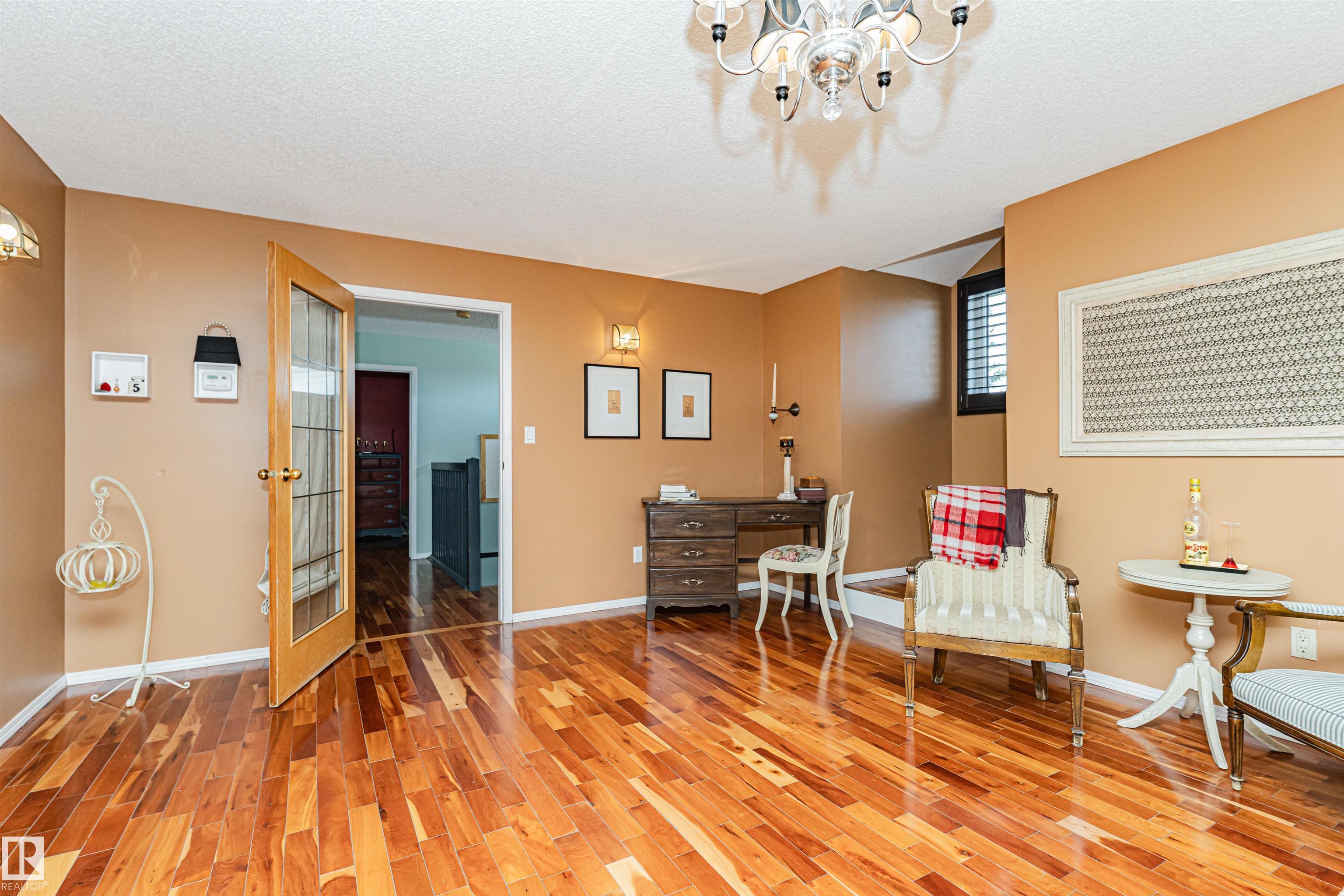 https://zimg.paragon.ice.com/ParagonImages/Property/PM/RAE/225400145/34/0/0/7692e0c23ab771045e2b62ad77661522/1/78a05b7eee574c3431f11403021f3e65/225400145-091fbee6-465c-4ffe-a75c-68f232fe3e22.JPG