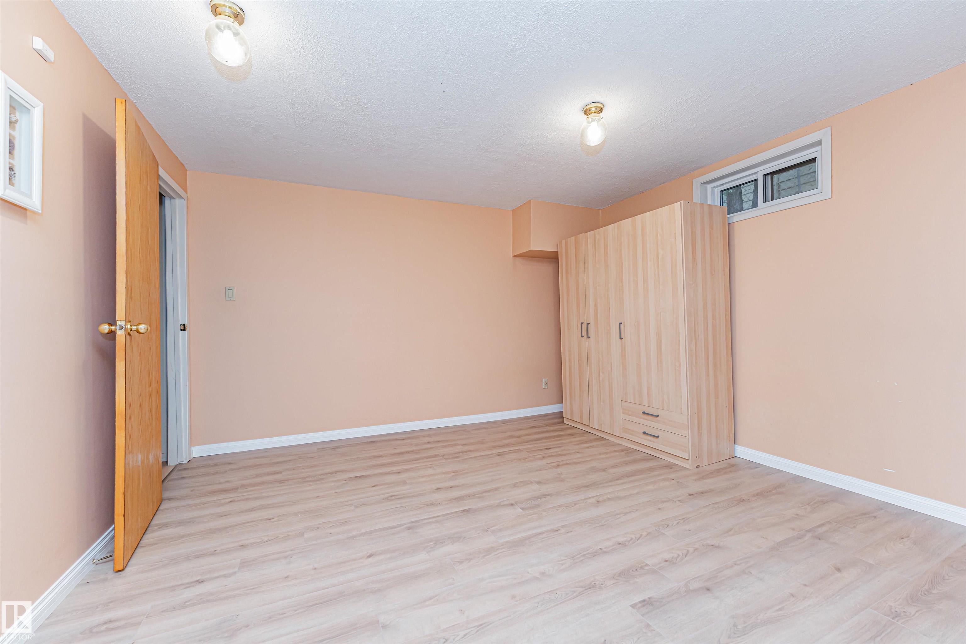https://zimg.paragon.ice.com/ParagonImages/Property/PM/RAE/225400145/50/0/0/2672e512b68eeb42a4a9e358cf2a7492/1/78a05b7eee574c3431f11403021f3e65/225400145-222ffc91-bdb9-4402-af17-2bada0c7ef6c.JPG