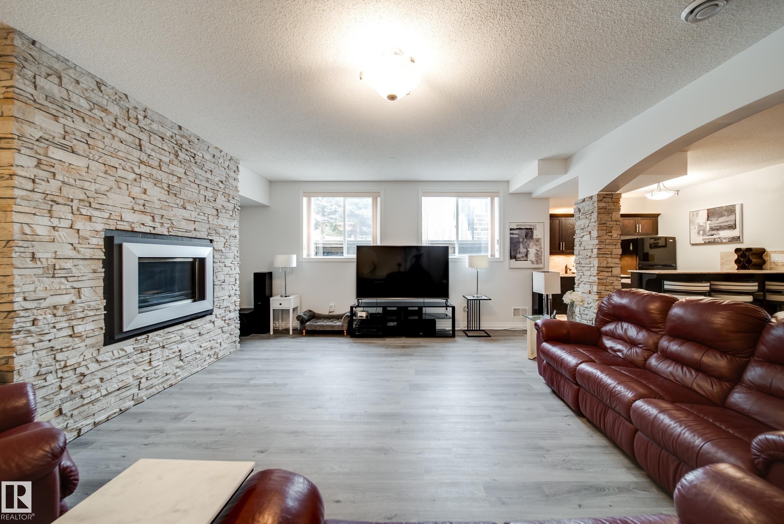 https://zimg.paragon.ice.com/ParagonImages/Property/PM/RAE/225400151/38/0/0/1e8a193fd62386164782bfd087c6894b/1/3f7ca5edde926578197022e8b7d6af90/225400151-D1BBD494-2AD6-4BC2-B961-52394F7ED492.JPG