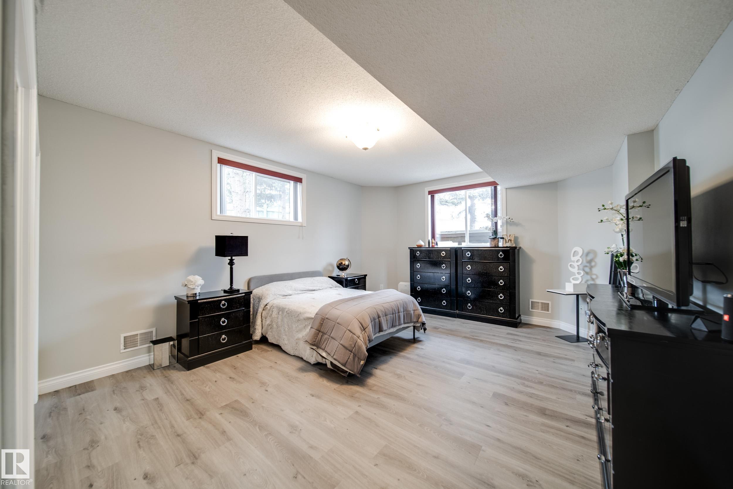 https://zimg.paragon.ice.com/ParagonImages/Property/PM/RAE/225400151/47/0/0/bcad11de77d18c4bf5f4be6313abc6b4/1/3f7ca5edde926578197022e8b7d6af90/225400151-E6C80393-8CA6-4FD3-A4A2-4CA654FD9C83.JPG