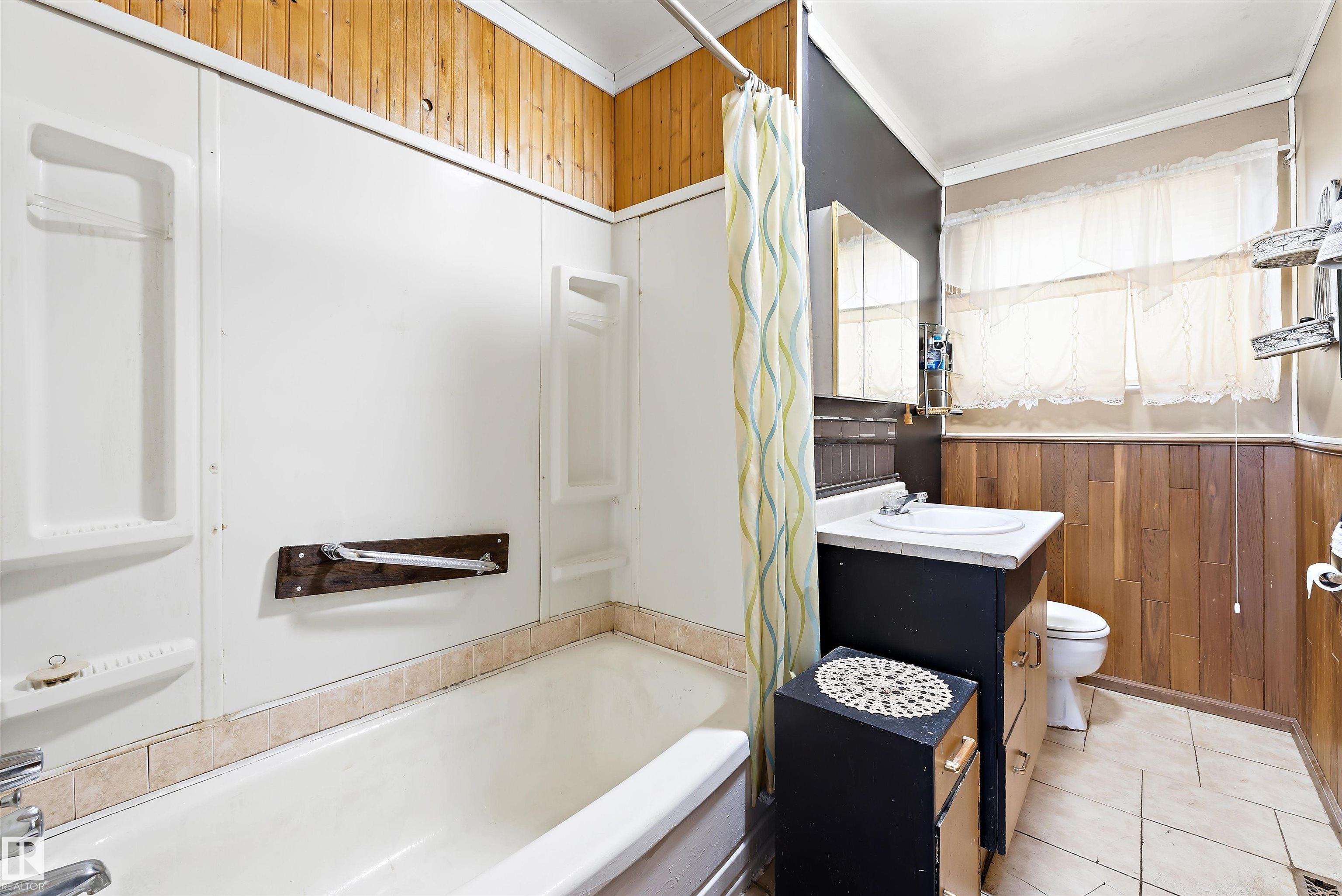 Photo 14 at 13508 111 Street NW, Rosslyn, Edmonton