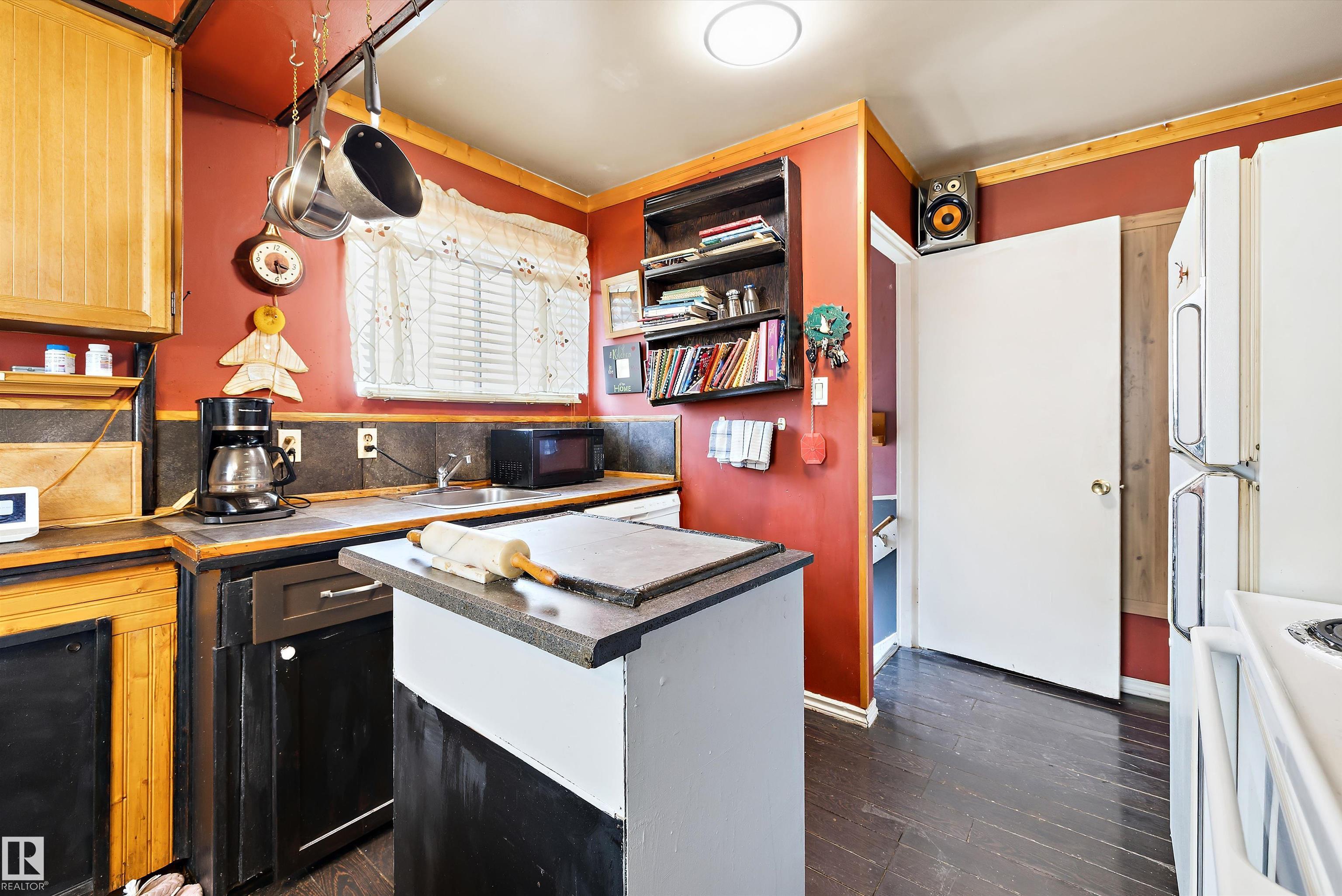 Photo 10 at 13508 111 Street NW, Rosslyn, Edmonton