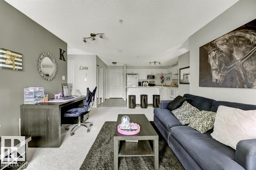 https://zimg.paragon.ice.com/ParagonImages/Property/PM/RAE/225400154/13/0/0/11b0b8b09d3c3542078eac10fa11b23b/1/bb91198deb65f27d087d32f6e81b5a54/225400154-49753ef1-2162-41a1-93ea-07fd96199c0a.JPG