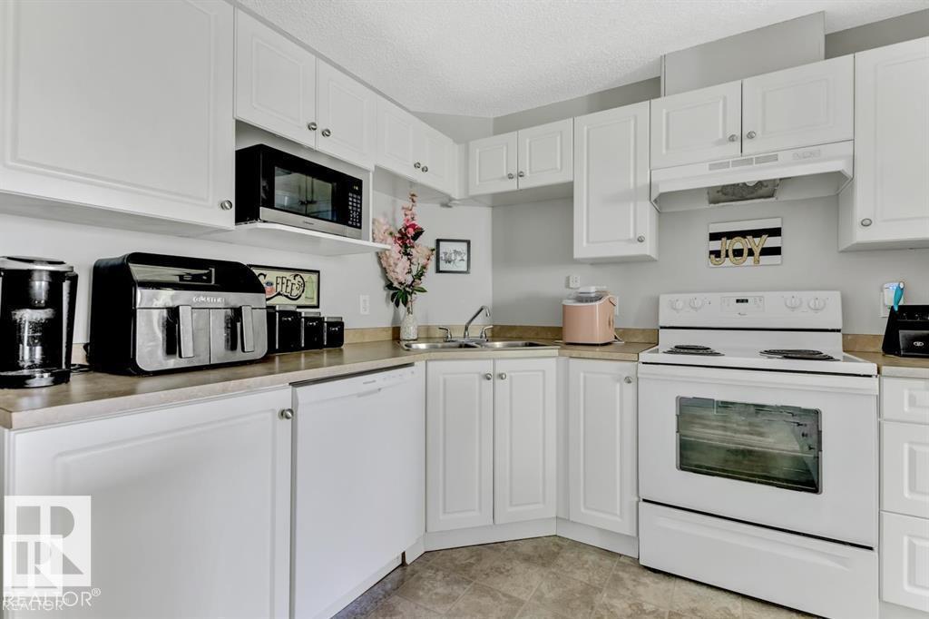 https://zimg.paragon.ice.com/ParagonImages/Property/PM/RAE/225400154/9/0/0/abb38fb43aba9c0225feff2f1a9f7807/1/bb91198deb65f27d087d32f6e81b5a54/225400154-7b96e845-0fdc-4808-b1f7-a95666c9bfc4.JPG
