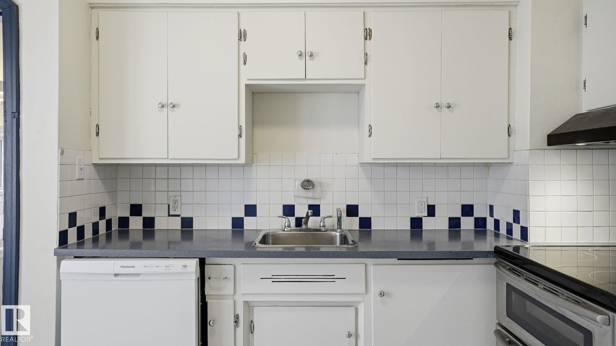 https://zimg.paragon.ice.com/ParagonImages/Property/PM/RAE/225400156/12/0/0/aa372dfe6dfacef1759e5ca35a840d51/1/29b3c4325724798d50bca40d8235174d/225400156-25c68f95-c28a-488c-b941-fb2976a85762.JPG