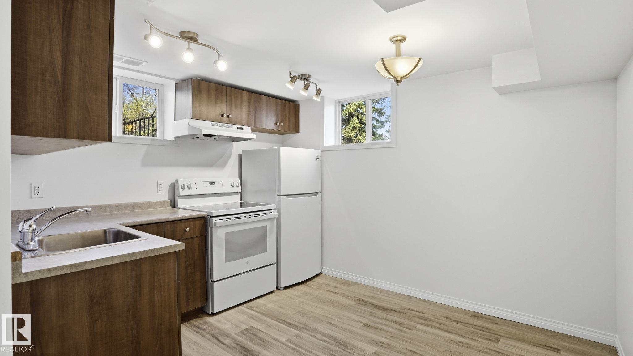 https://zimg.paragon.ice.com/ParagonImages/Property/PM/RAE/225400156/20/0/0/252d69734c470d9431f93847680ec5eb/1/29b3c4325724798d50bca40d8235174d/225400156-14eb2e30-5a1b-4648-a745-58c5baf74205.JPG