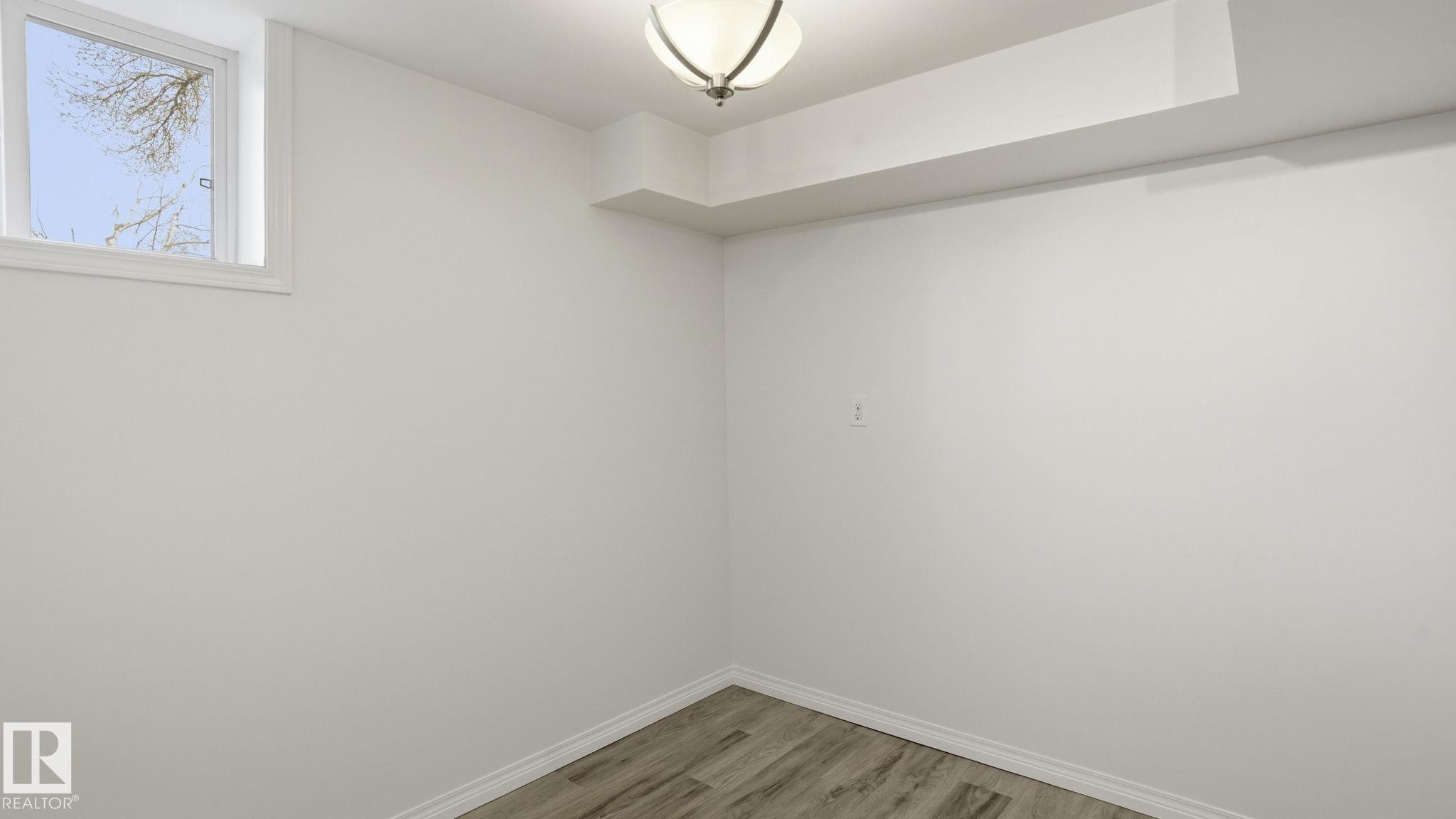 https://zimg.paragon.ice.com/ParagonImages/Property/PM/RAE/225400156/21/0/0/ecbd60e2f4206e9769dfe6a986aca92b/1/29b3c4325724798d50bca40d8235174d/225400156-c517f9f4-d45c-438a-9b35-1a53391c66bc.JPG