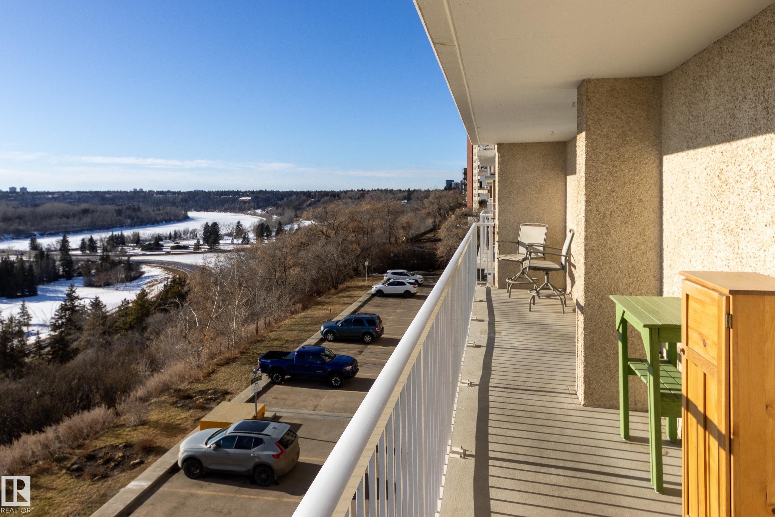 https://zimg.paragon.ice.com/ParagonImages/Property/PM/RAE/225400158/10/0/0/a1172c6fb473b4a8736667bf0bcd85f7/1/285f0b56131d91f7cdd30b4fe2d307d6/225400158-0D4D5BD2-A65D-415D-8593-2C30FFDDD8B0.JPG