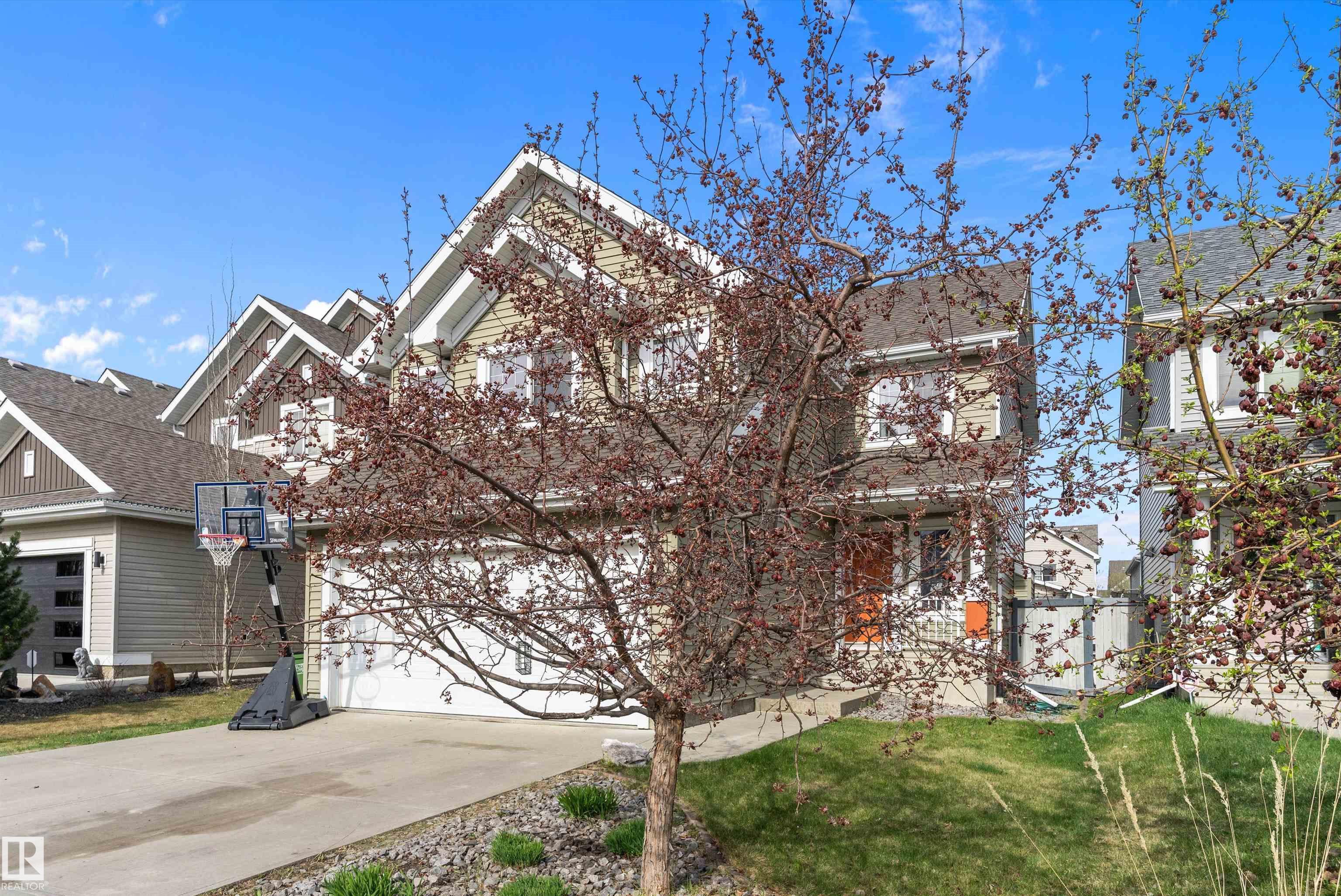 1332 72 Street SW, Summerside, Edmonton