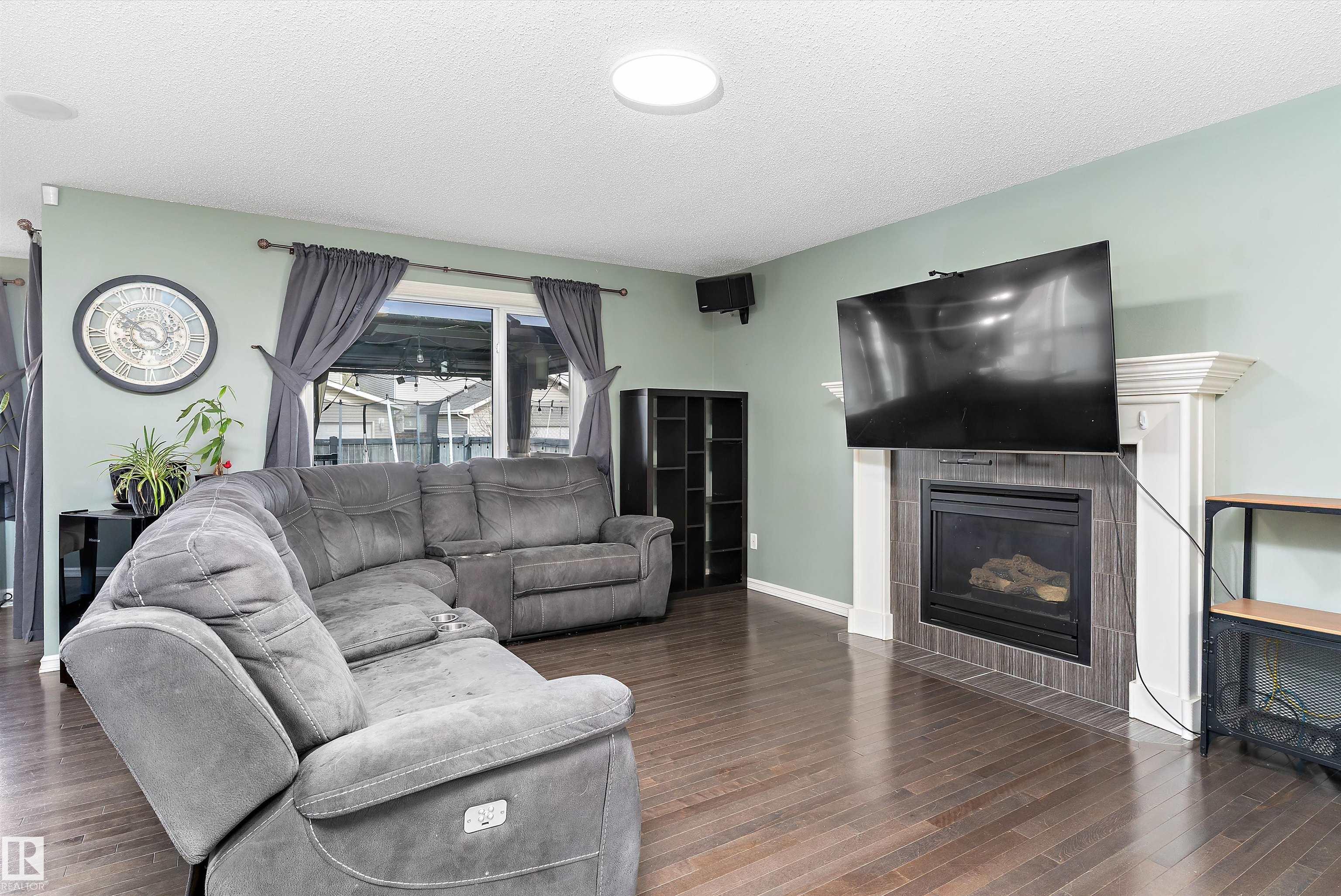 1332 72 Street SW, Summerside, Edmonton