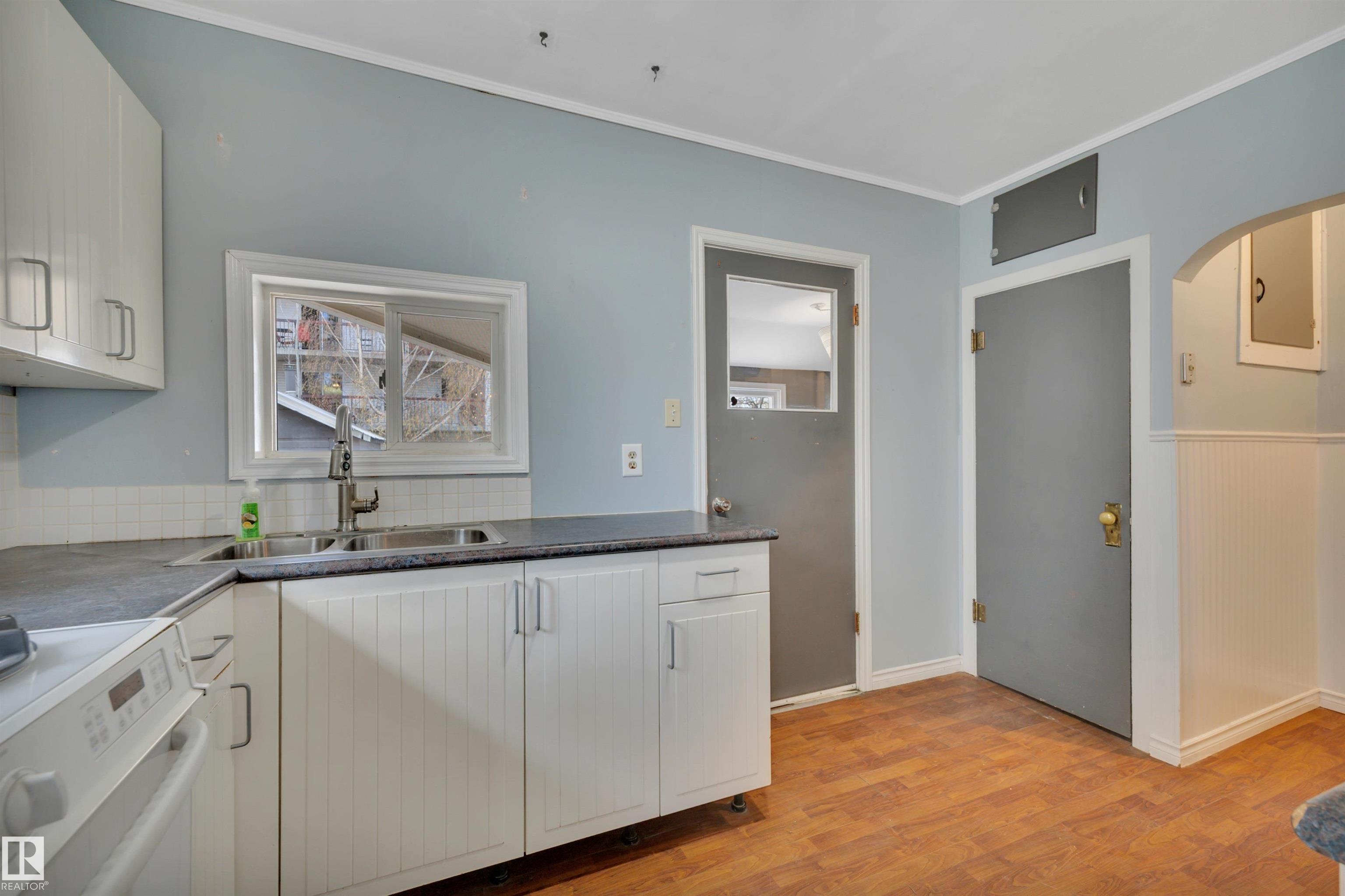 Photo 16 at 4907 48 Avenue, Central Business District, Leduc