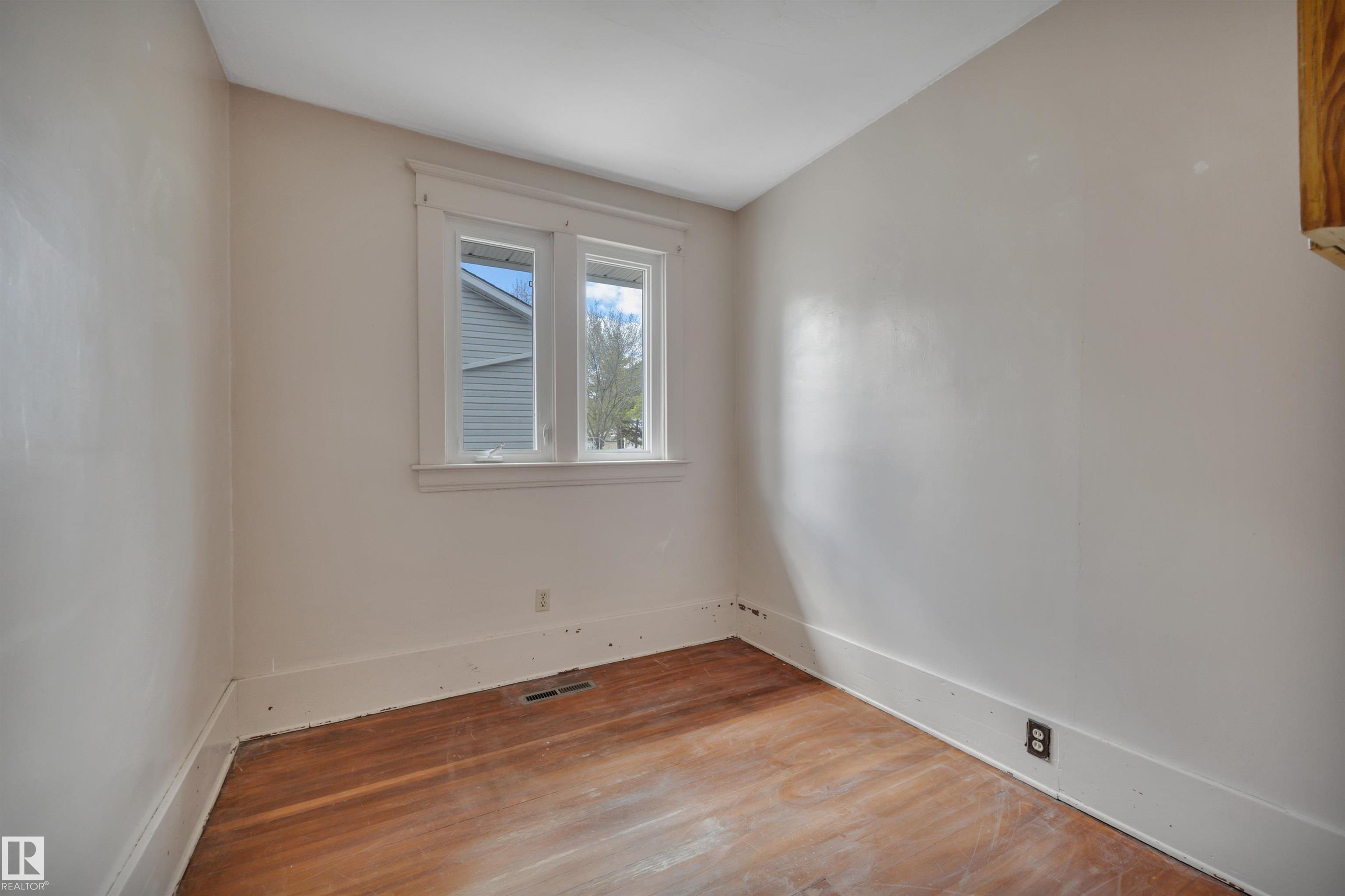 Photo 22 at 4907 48 Avenue, Central Business District, Leduc