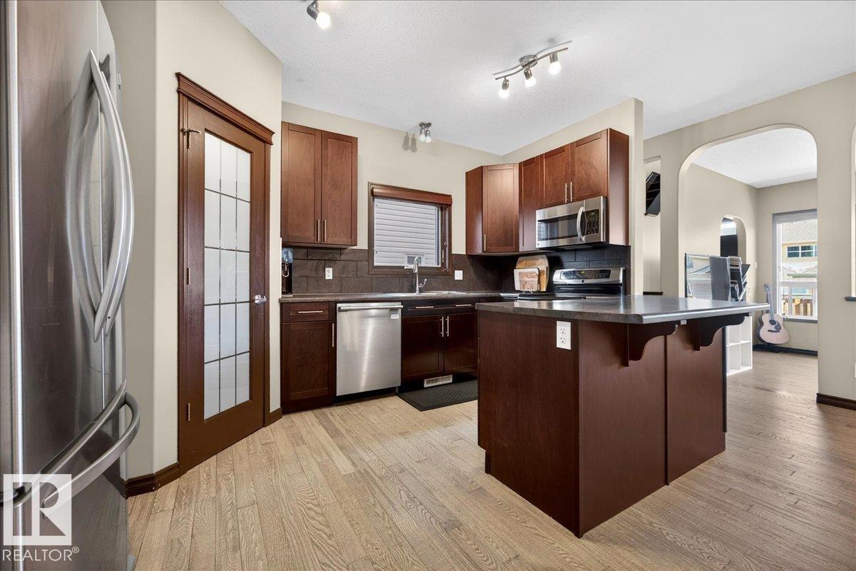 https://zimg.paragon.ice.com/ParagonImages/Property/PM/RAE/225400183/15/0/0/5e73cf6e6721486dd9a663284f8ebd2d/1/b8c90d66fcd943ada1d34aa22ac0cfa3/225400183-8b6e86b4-b318-4d96-a8d5-17bcddd71557.JPG