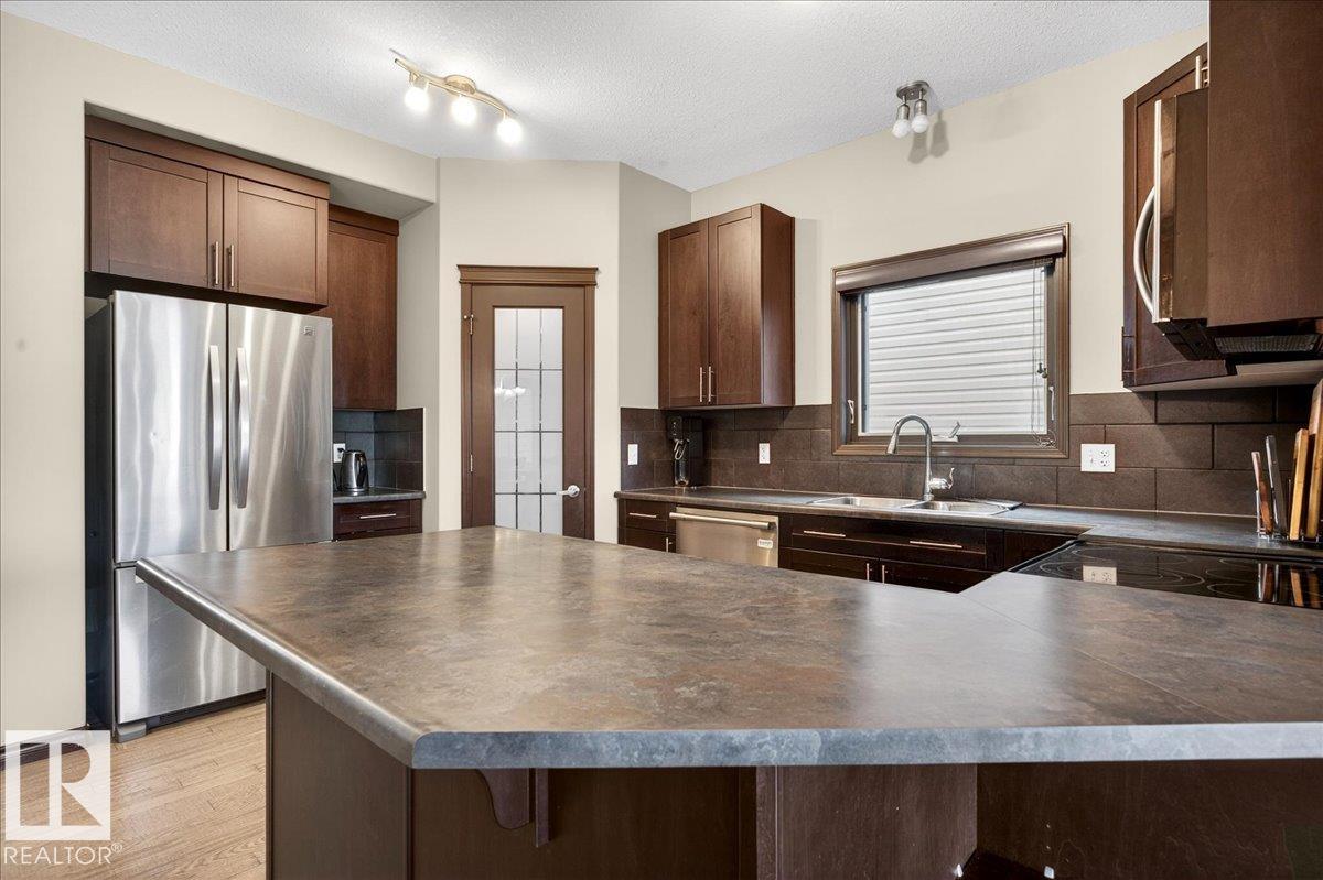 https://zimg.paragon.ice.com/ParagonImages/Property/PM/RAE/225400183/16/0/0/023f1d77516eb019768c02cb10822ffd/1/b8c90d66fcd943ada1d34aa22ac0cfa3/225400183-04d20606-9b43-4833-a2bd-f3b4ca65c37d.JPG
