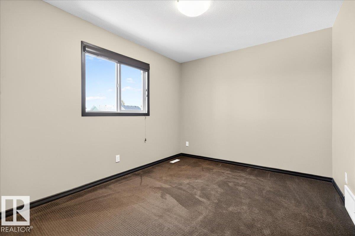 https://zimg.paragon.ice.com/ParagonImages/Property/PM/RAE/225400183/31/0/0/4d2e677d15268d80a58829e4cdfa6763/1/b8c90d66fcd943ada1d34aa22ac0cfa3/225400183-a4f5014c-b83d-4659-97ff-096a0494dd8b.JPG