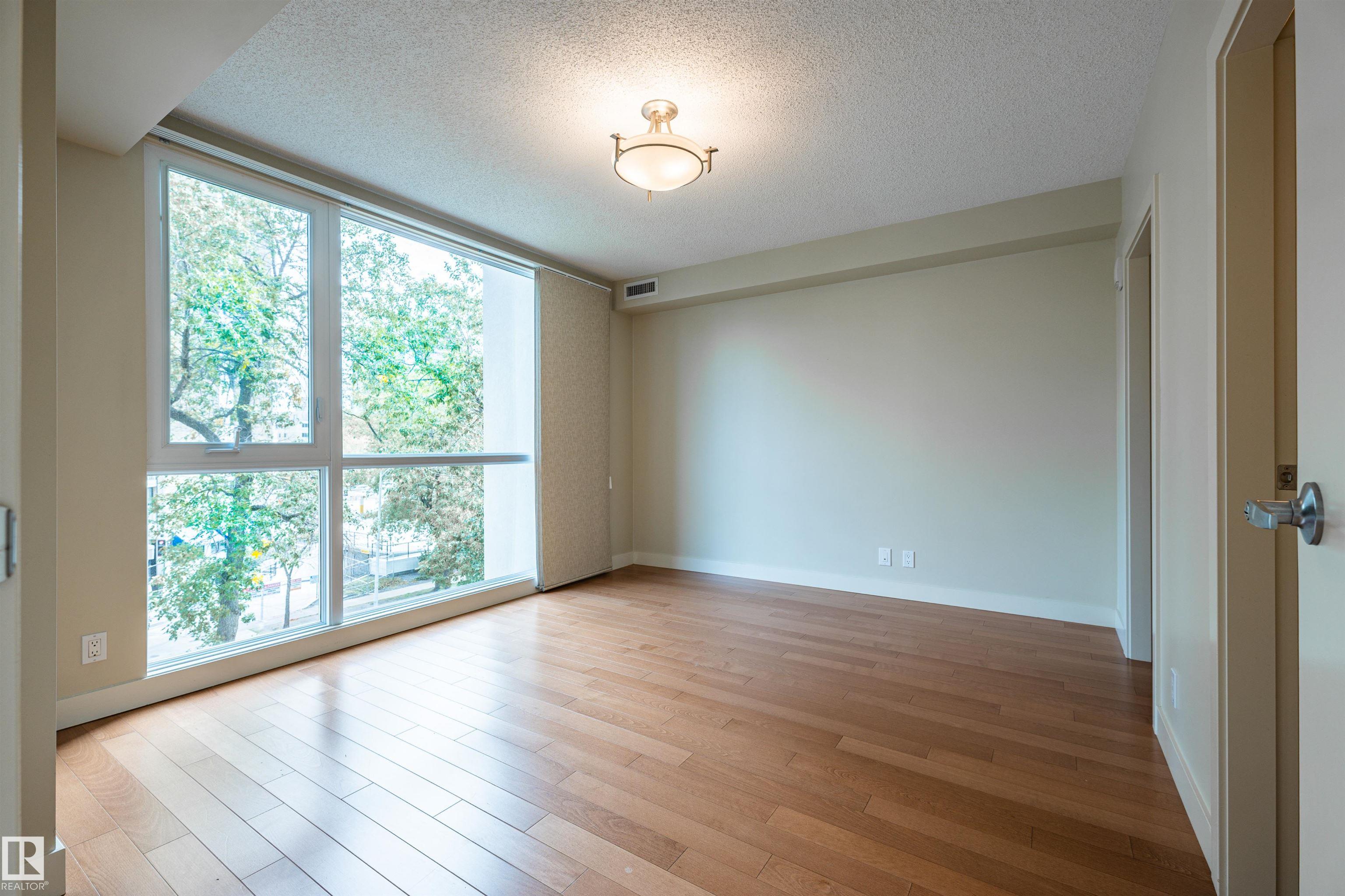 https://zimg.paragon.ice.com/ParagonImages/Property/PM/RAE/225400184/15/0/0/59e90088d71612883ea58983e378b7c8/1/49069280ef8cdb7c11e846d865365494/225400184-cff44779-d2e7-4a06-bb79-06fd9230350e.JPG