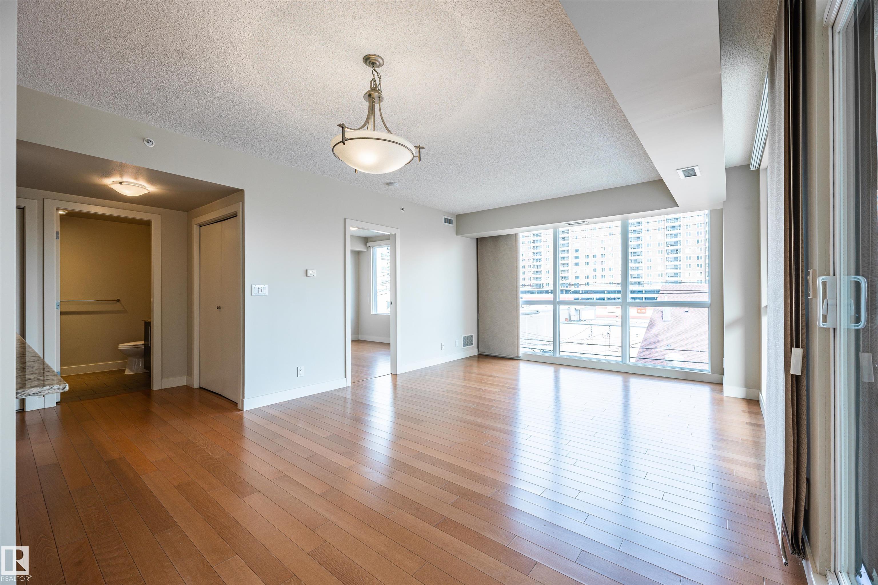 https://zimg.paragon.ice.com/ParagonImages/Property/PM/RAE/225400184/21/0/0/4ece7412f0d42c089ce5e6e1baf81afe/1/49069280ef8cdb7c11e846d865365494/225400184-154d4336-c693-49cb-9788-81c2746c12e3.JPG