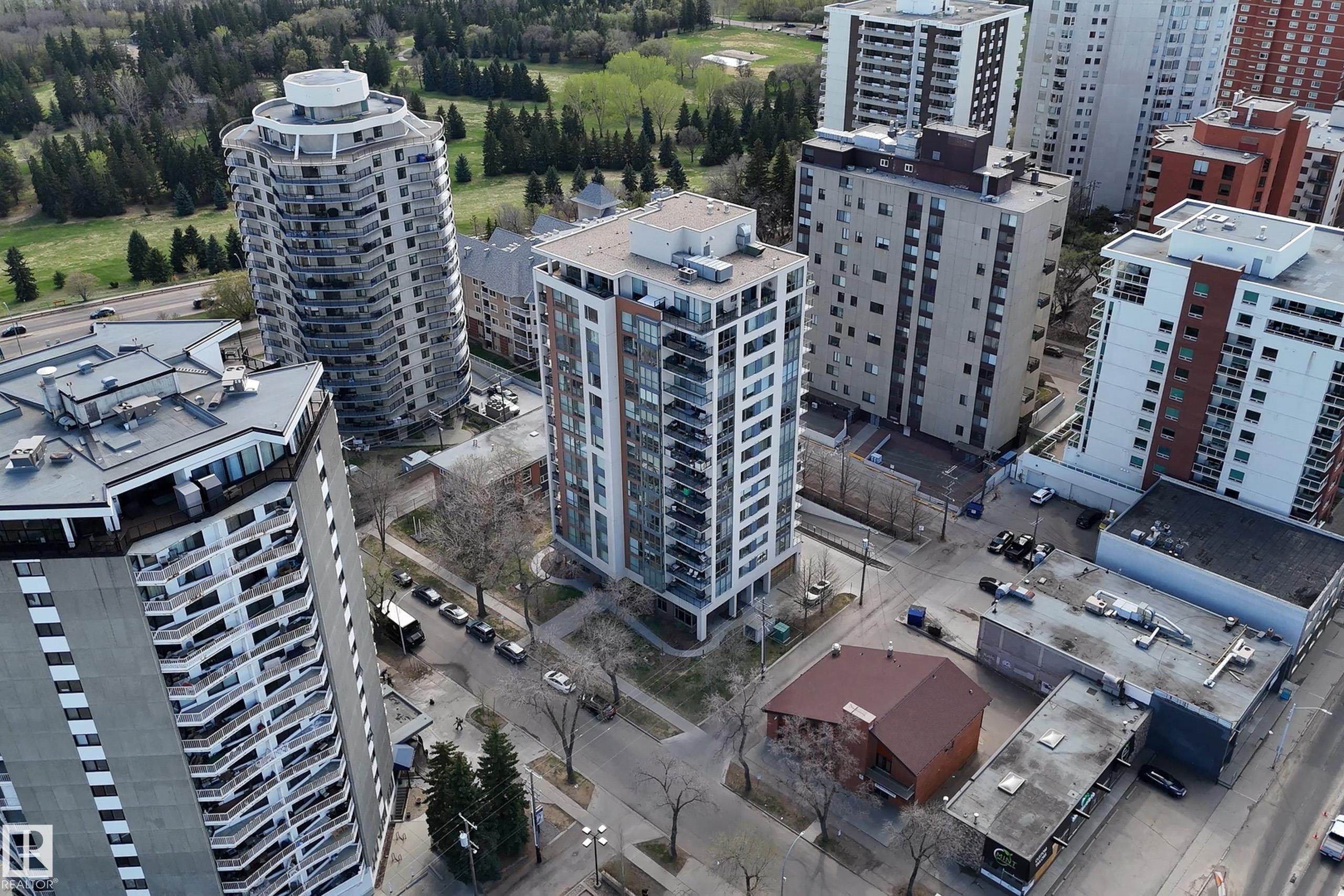 https://zimg.paragon.ice.com/ParagonImages/Property/PM/RAE/225400184/32/0/0/14aae2616a8cc581fefeaedcbc911d91/1/49069280ef8cdb7c11e846d865365494/225400184-47d7a364-68c5-4e42-b1bf-0d881685b463.JPG