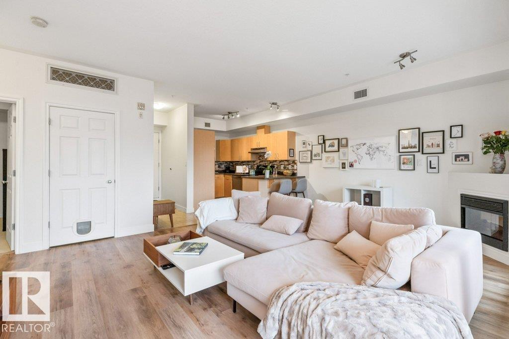 https://zimg.paragon.ice.com/ParagonImages/Property/PM/RAE/225400186/11/0/0/87e7ebd6853fc811cbdad796124e29c1/1/2b8f28d9600297631015492d822dbbc7/225400186-9E69C2BE-70FF-48AE-BDC2-3CDDB3990951.JPG