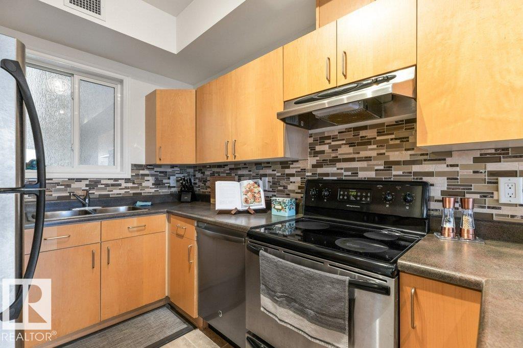https://zimg.paragon.ice.com/ParagonImages/Property/PM/RAE/225400186/7/0/0/daf7040fbdbbe8a8fc6127b05fa95786/1/2b8f28d9600297631015492d822dbbc7/225400186-4B1F2064-5BC8-4514-B7CD-988078D9EFAC.JPG