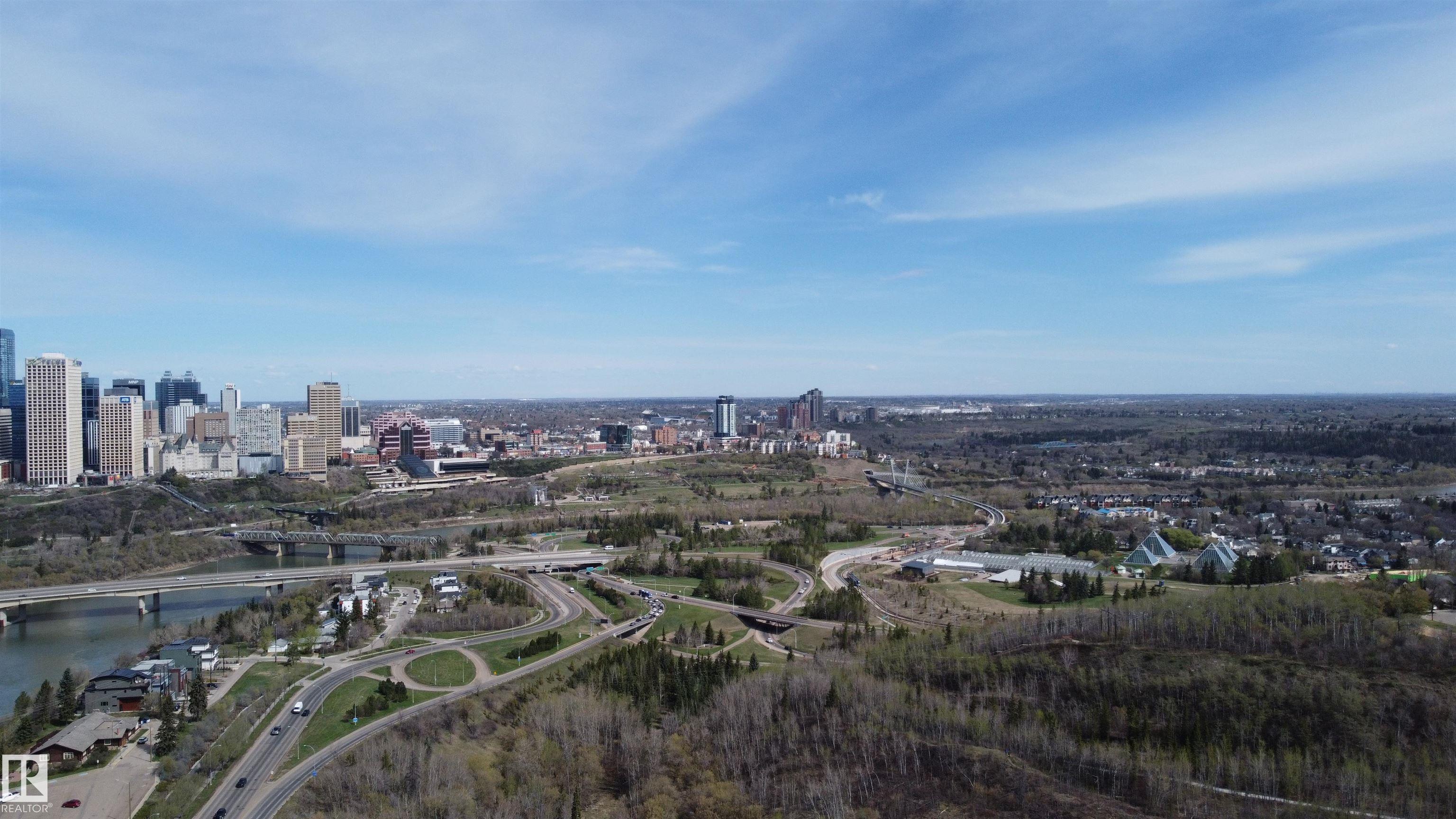 https://zimg.paragon.ice.com/ParagonImages/Property/PM/RAE/225400195/62/0/0/e029dca2278f6d57772dc0a33d9d3918/1/6cde0c7ff586a3f1a738d2863257bef1/225400195-c8cc5ac6-8553-47c0-b14a-3fa6db368858.JPG