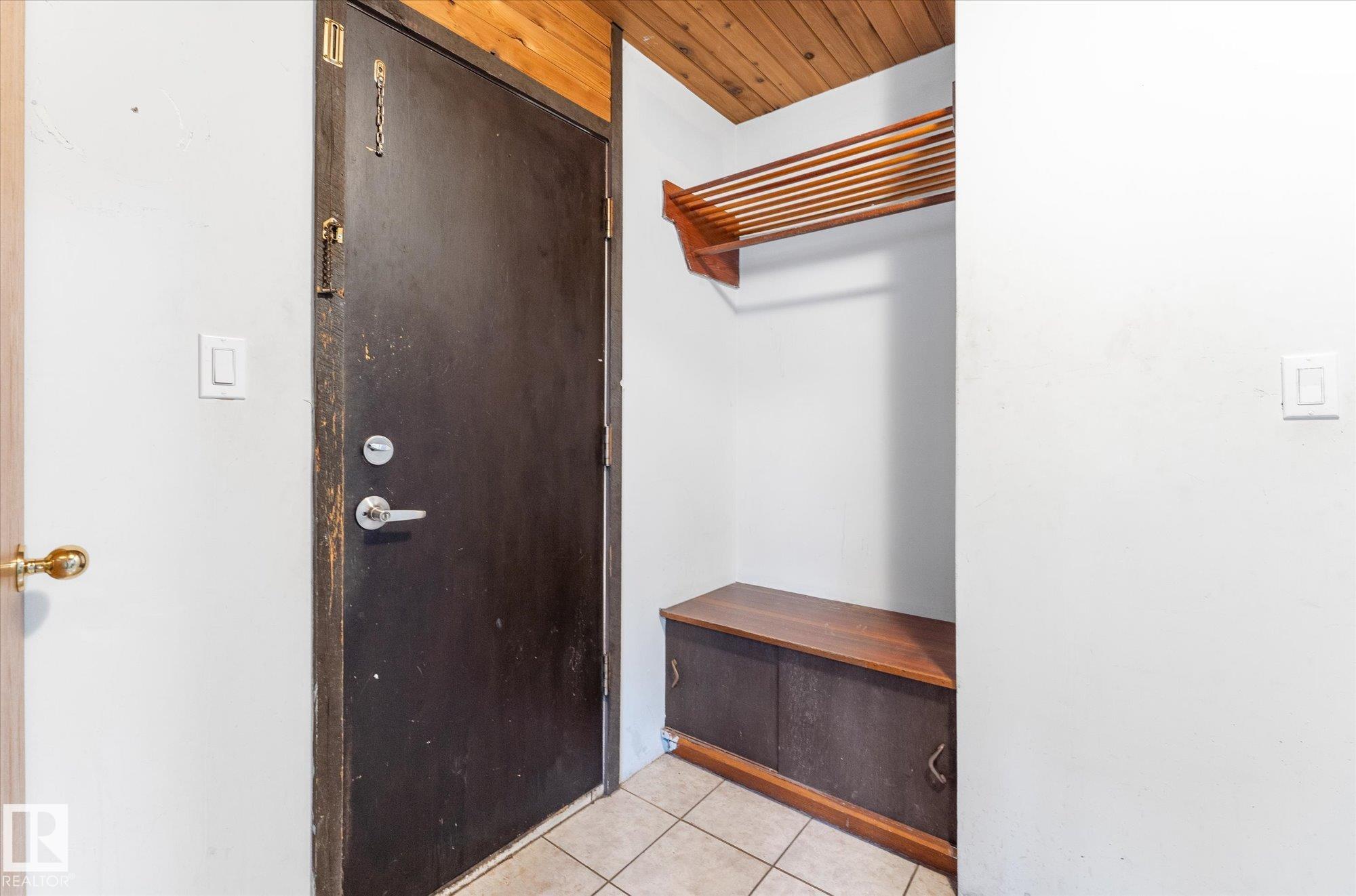 https://zimg.paragon.ice.com/ParagonImages/Property/PM/RAE/225400198/39/0/0/fff38ab525d964ccb06ee0a250a44f04/1/56b9a70b2cbaa689d123b51582eaff23/225400198-c0ca548e-a2fe-434a-931d-d99369d5dbd6.JPG