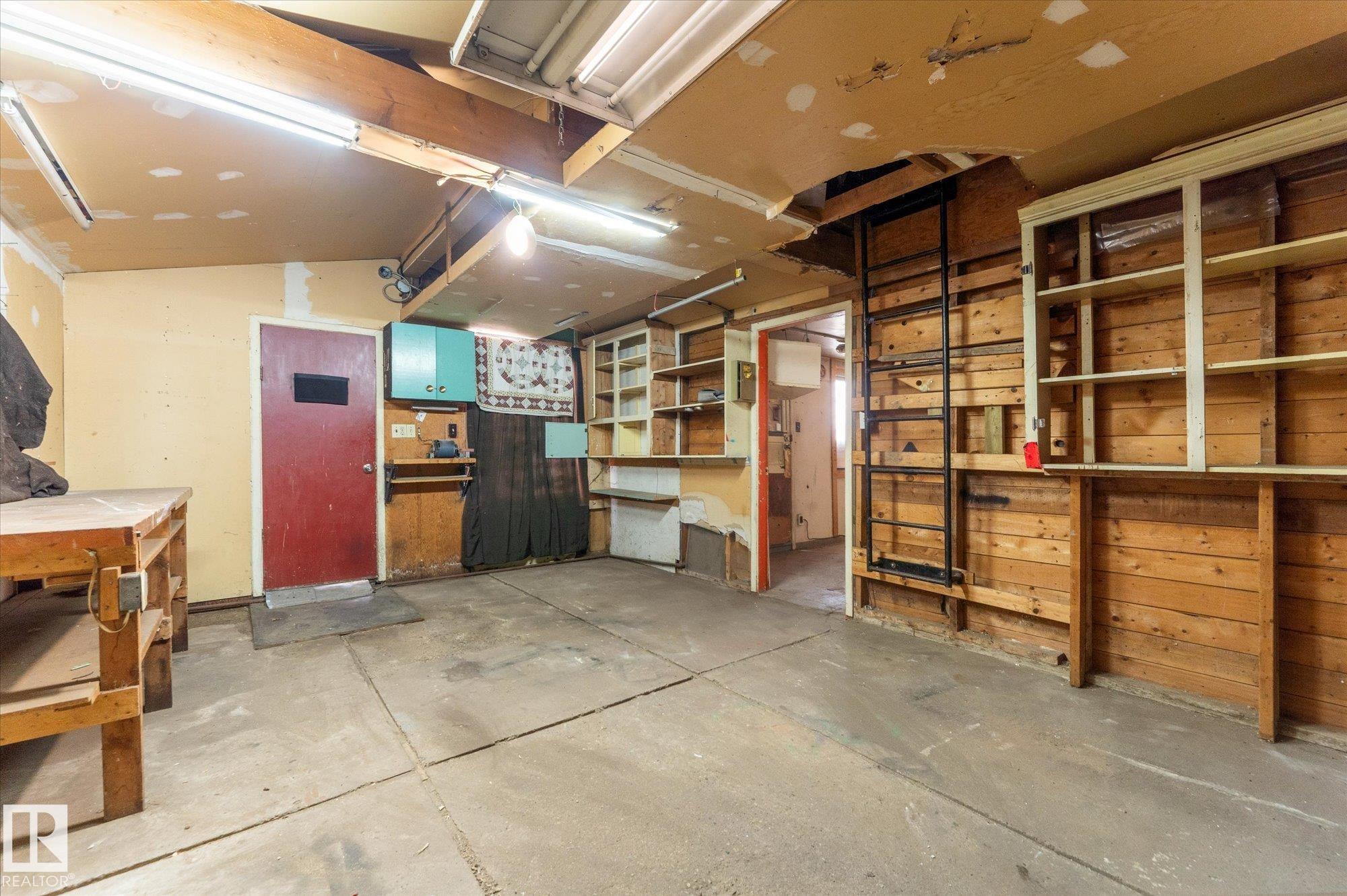https://zimg.paragon.ice.com/ParagonImages/Property/PM/RAE/225400198/50/0/0/ac1f674cca956f89de19ae511c000431/1/56b9a70b2cbaa689d123b51582eaff23/225400198-cd005cbd-4512-41a5-8c45-f9f51b275404.JPG
