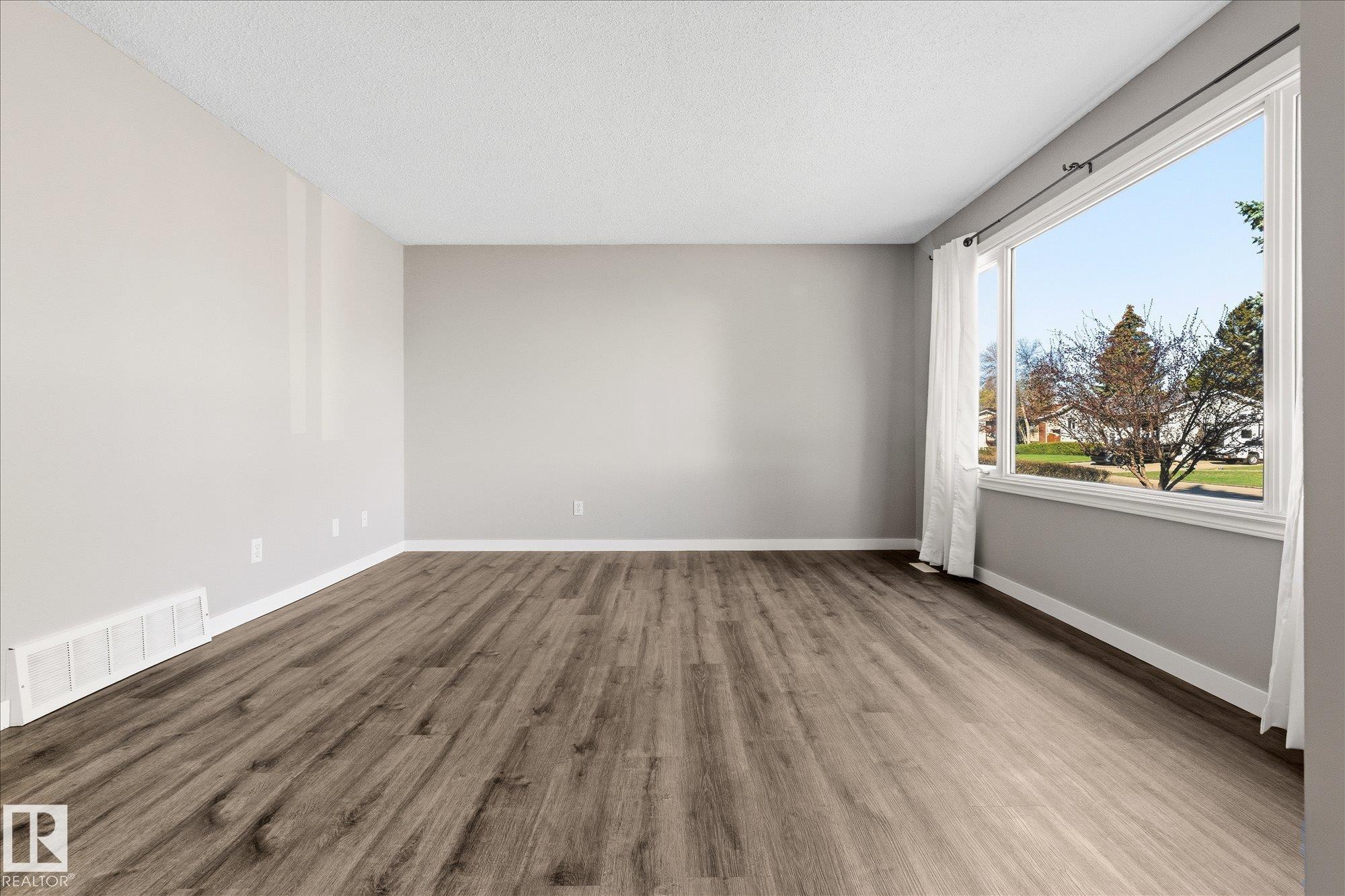 Photo 8 at 7929 95b Avenue, Pineview Fort Sask., Fort Saskatchewan