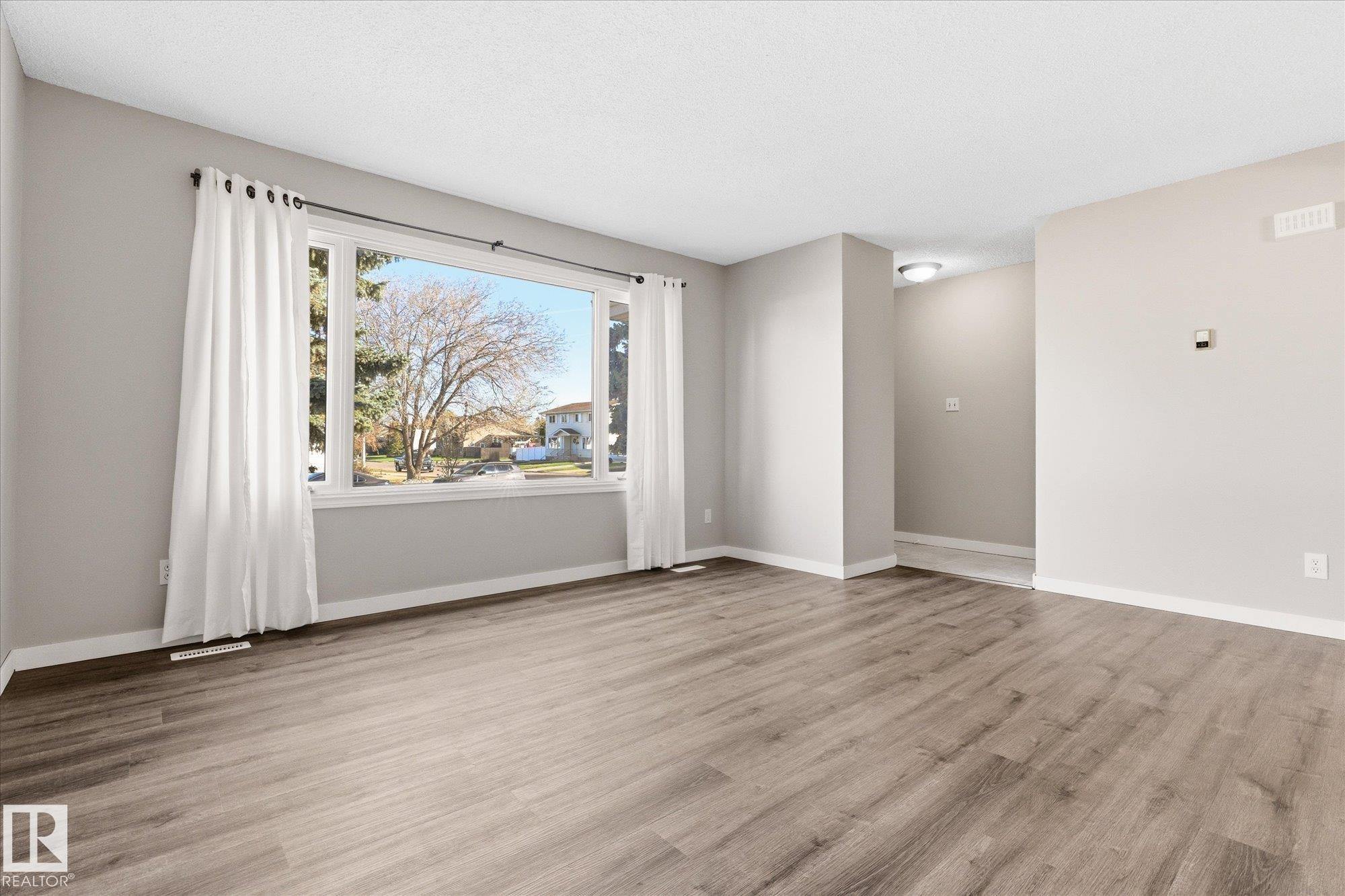 Photo 9 at 7929 95b Avenue, Pineview Fort Sask., Fort Saskatchewan