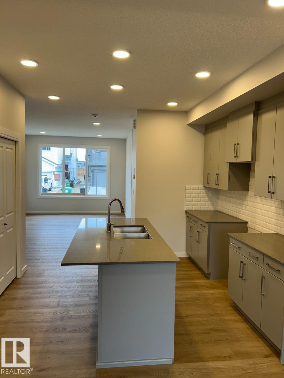 Picture for 412 26 ST SW