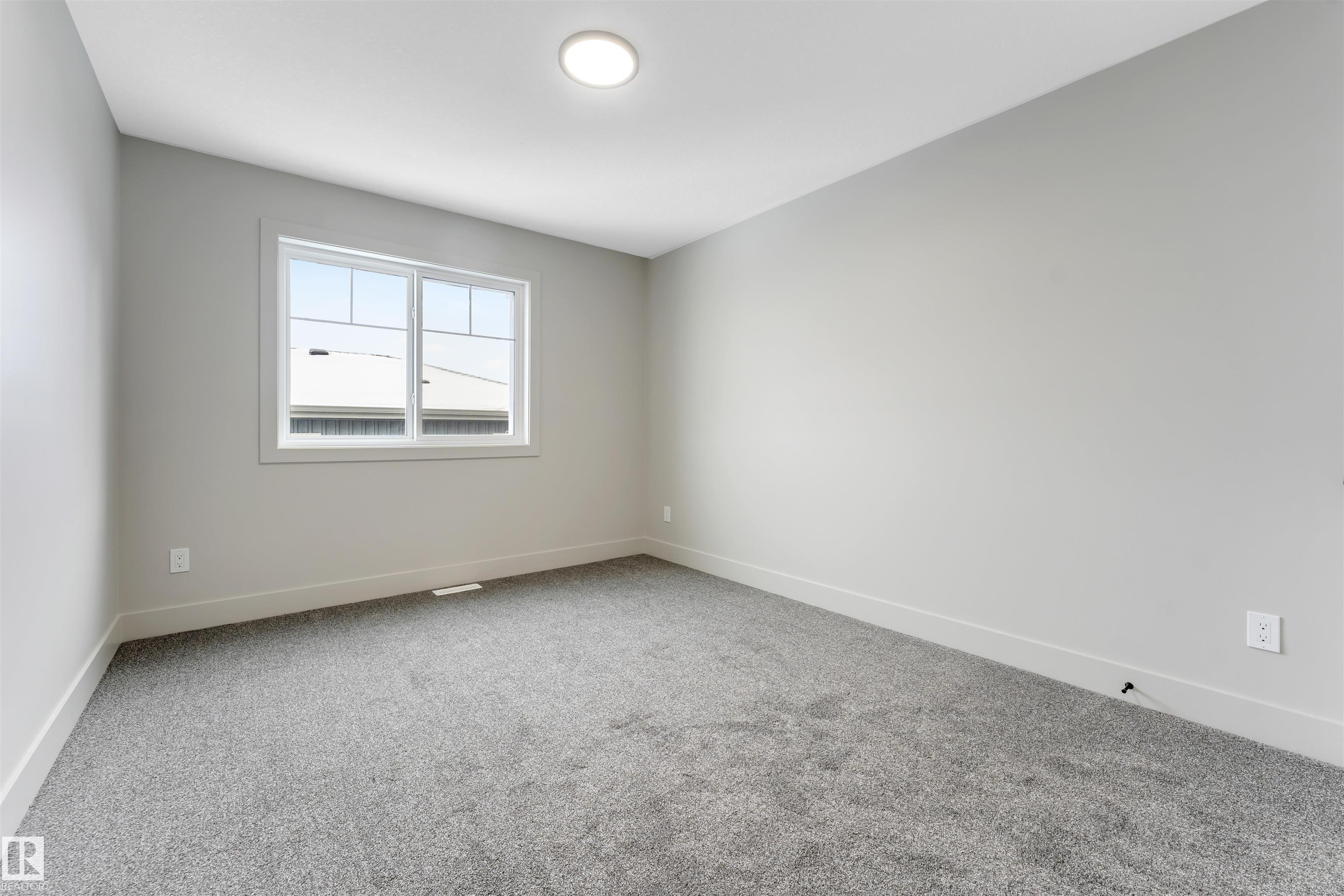 https://zimg.paragon.ice.com/ParagonImages/Property/PM/RAE/225400219/12/0/0/0aab877b1ce711b4425c249ca4b8683d/1/443b31b728f48730e44c5addf331f12a/225400219-A99E96DC-78E2-4375-A7A8-77123835617E.JPG
