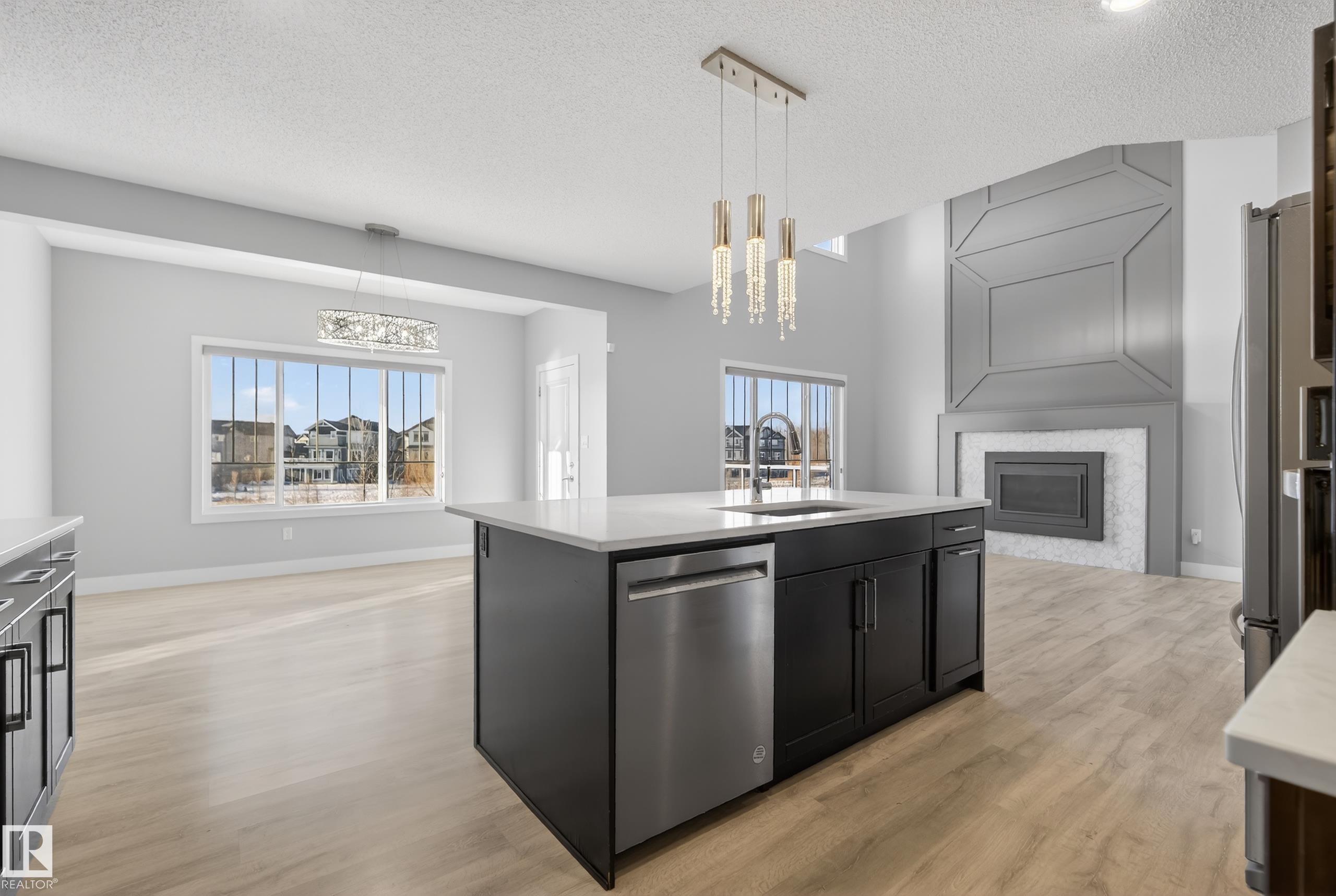 https://zimg.paragon.ice.com/ParagonImages/Property/PM/RAE/225400235/17/0/0/4263bfee8ac496da816728a0c6ee75bb/1/748bd295601574fe3f0bb6c900a6e1e0/225400235-15DA8FD7-293B-45EE-B84E-29929C92DBC5.JPG
