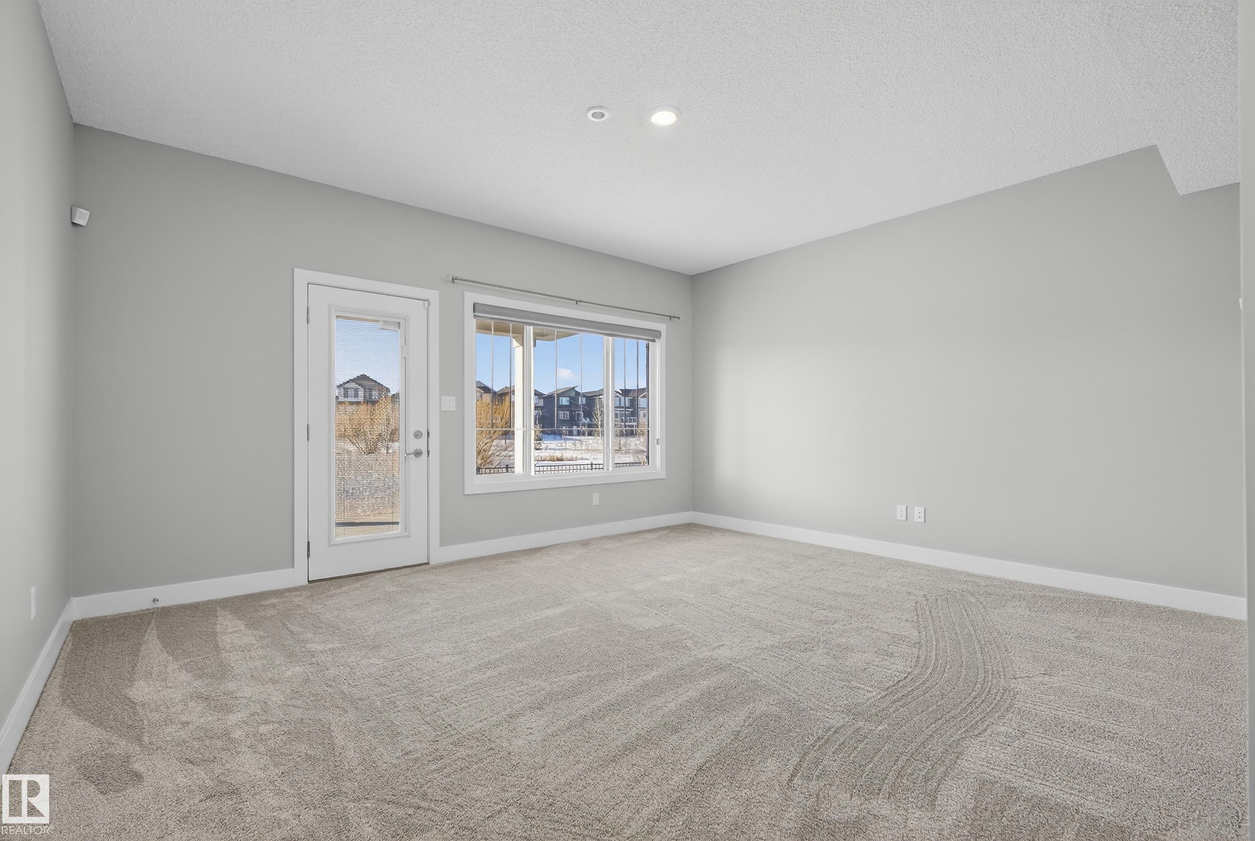 https://zimg.paragon.ice.com/ParagonImages/Property/PM/RAE/225400235/45/0/0/dfcdfd761fce9cedcb9b1903e14042a8/1/748bd295601574fe3f0bb6c900a6e1e0/225400235-1200623C-C43C-4445-A165-88A01DC8443A.JPG