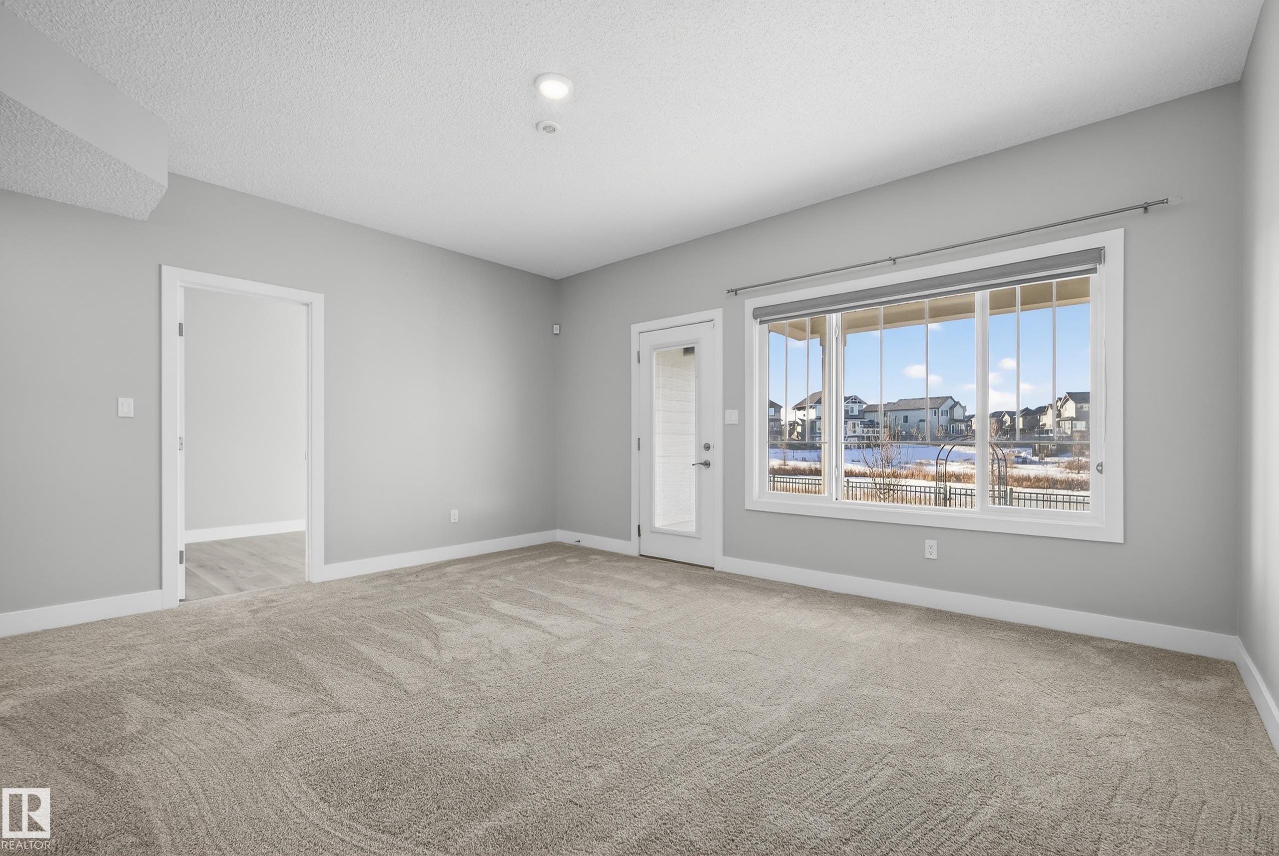 https://zimg.paragon.ice.com/ParagonImages/Property/PM/RAE/225400235/47/0/0/7315ec0488ac28840ab0d67aaa7fd2c1/1/748bd295601574fe3f0bb6c900a6e1e0/225400235-6365B901-9CF5-4BC6-A363-5B6FADFCB7E2.JPG