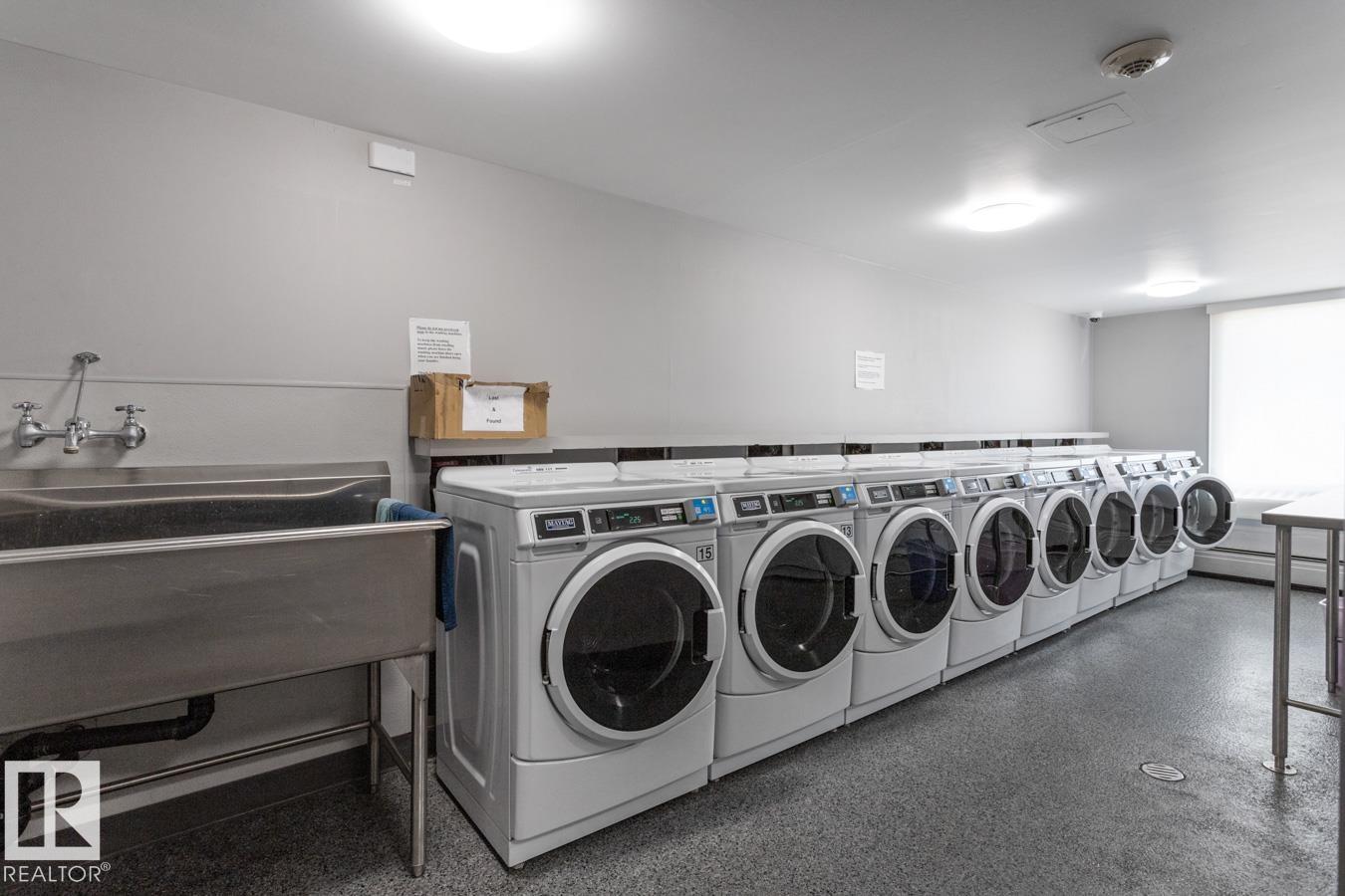 https://zimg.paragon.ice.com/ParagonImages/Property/PM/RAE/225400236/21/0/0/efeffdbb09dc902121494e0a9b95acfe/1/5014108a55cfa78553932468efef6122/225400236-c88863f5-1c0b-42a0-80d4-974460d0ae48.JPG