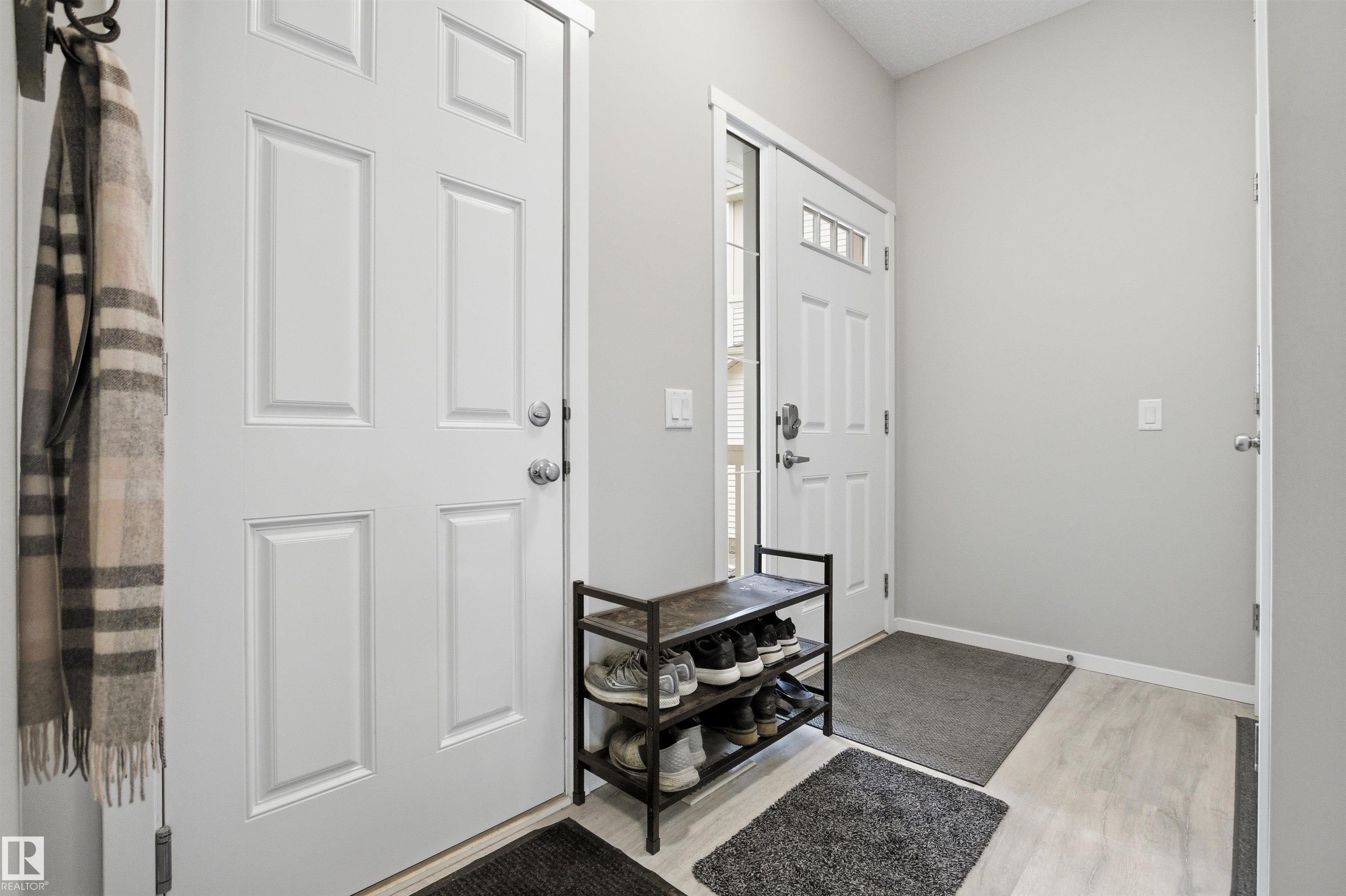 Picture for 807 EAGLESON LI NW