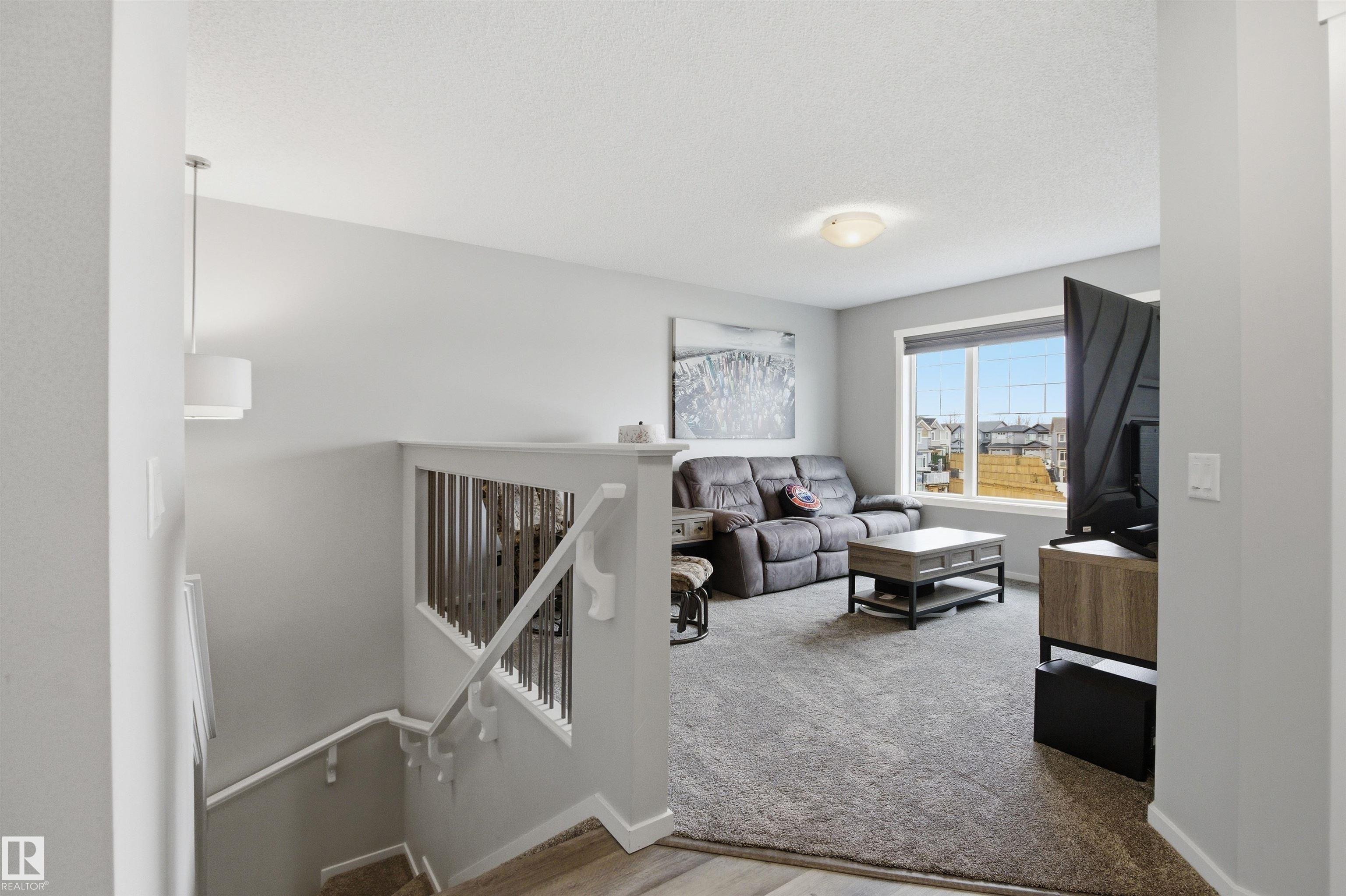 https://zimg.paragon.ice.com/ParagonImages/Property/PM/RAE/225400237/23/0/0/aa659aa7a2ec7813b29a6893cd8c2b85/1/0759a59cbb35d25a27926293c215bdc8/225400237-958ec5a5-1e8c-4424-bcbb-3844ea474ce2.JPG