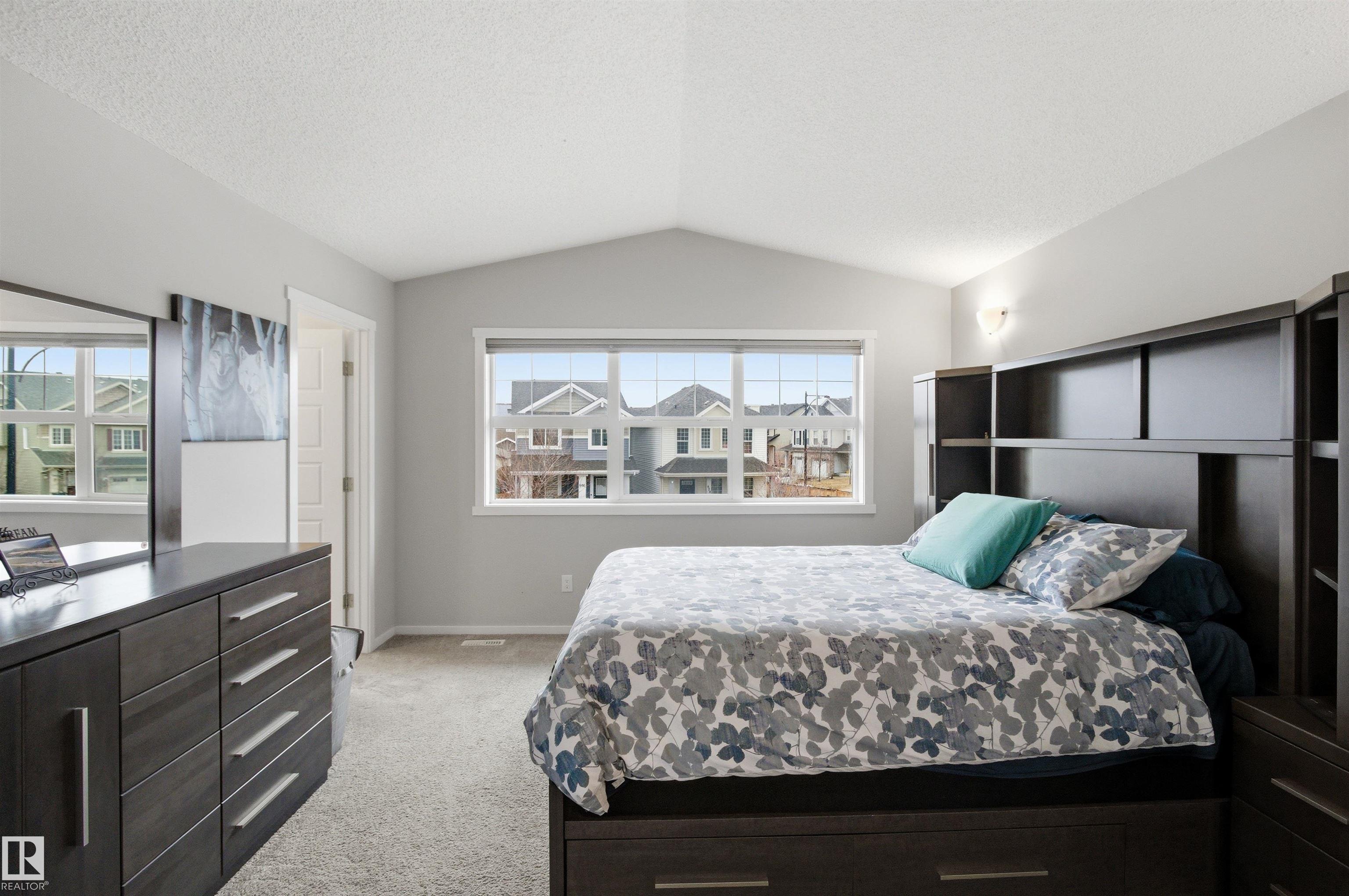 https://zimg.paragon.ice.com/ParagonImages/Property/PM/RAE/225400237/24/0/0/f367f96ce8e95bbe7f1d067f8f05fb8d/1/0759a59cbb35d25a27926293c215bdc8/225400237-259ea54d-1b8a-4e2b-b64b-223a7d29b86f.JPG