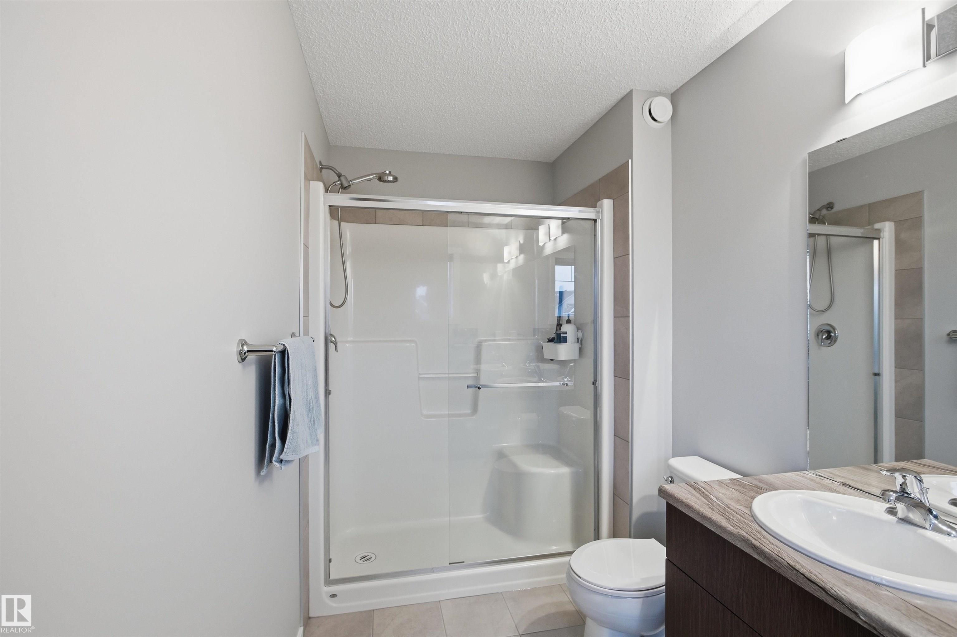 https://zimg.paragon.ice.com/ParagonImages/Property/PM/RAE/225400237/28/0/0/8c04f7d3633d5be32afbfaa151262638/1/0759a59cbb35d25a27926293c215bdc8/225400237-487cd754-8ece-45d4-8662-7939ae9715d0.JPG