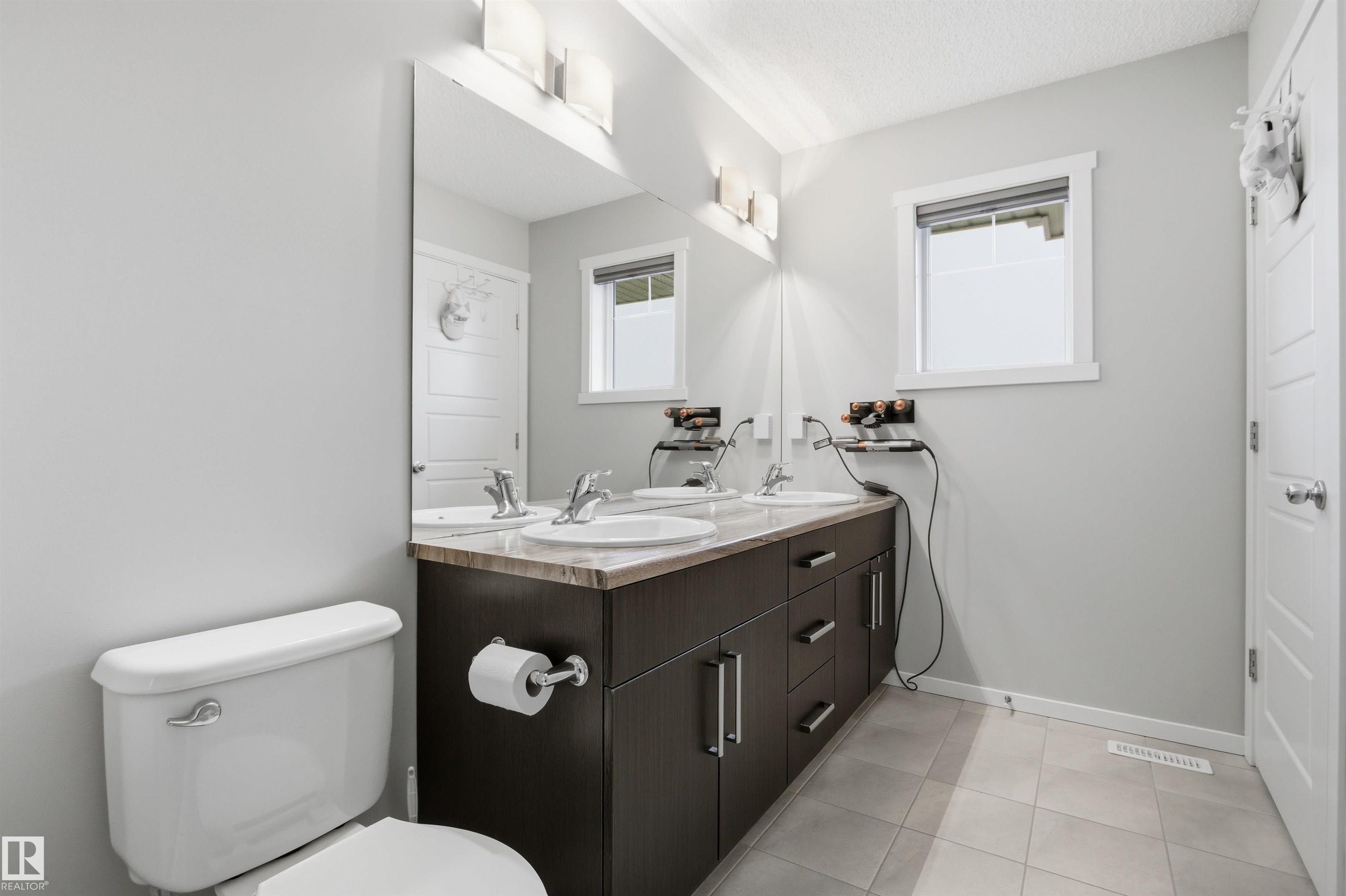 https://zimg.paragon.ice.com/ParagonImages/Property/PM/RAE/225400237/29/0/0/f46fbf9f8e9ce636719f65cfc68b76eb/1/0759a59cbb35d25a27926293c215bdc8/225400237-4ae5fd14-56c8-43cb-83a8-15cac1835139.JPG
