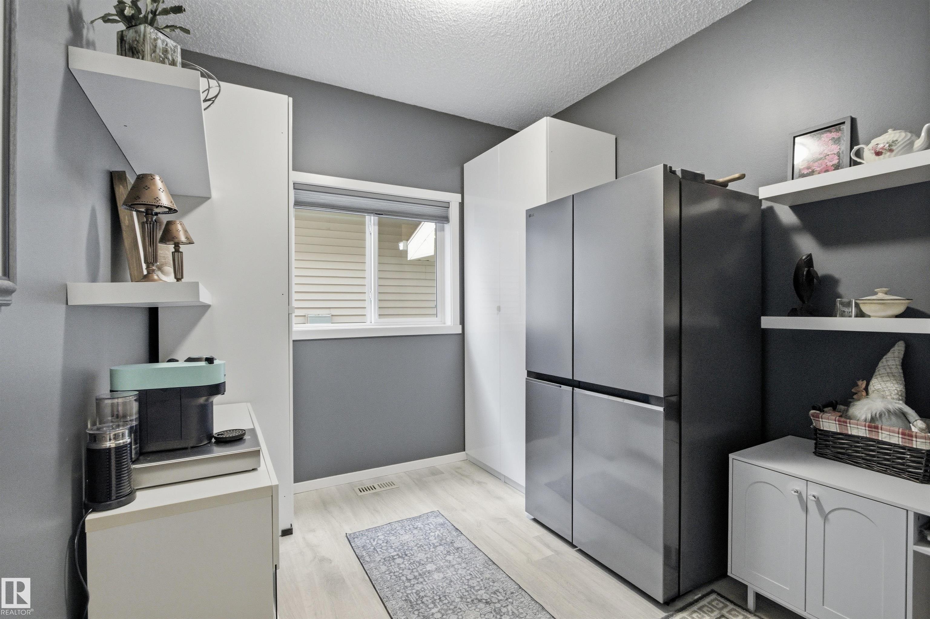 Picture for 807 EAGLESON LI NW
