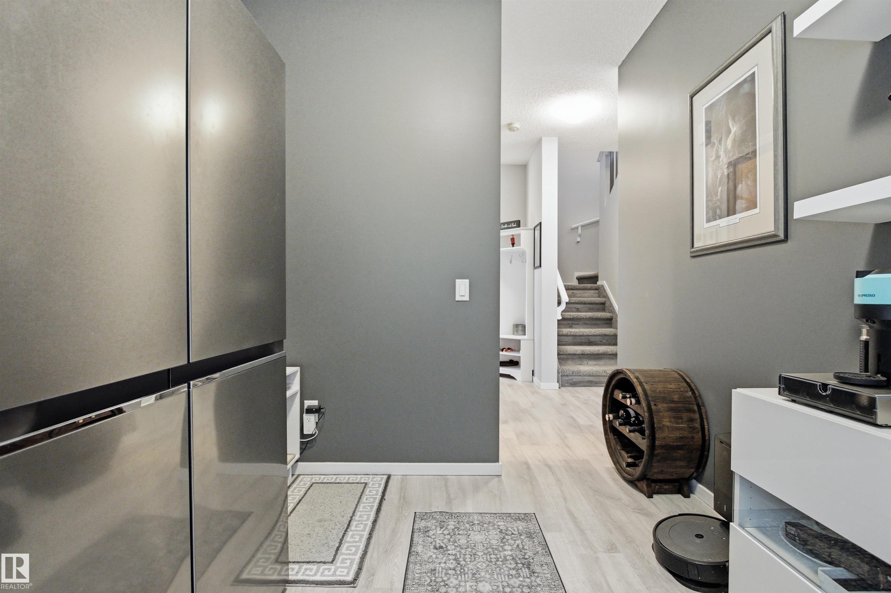 Picture for 807 EAGLESON LI NW