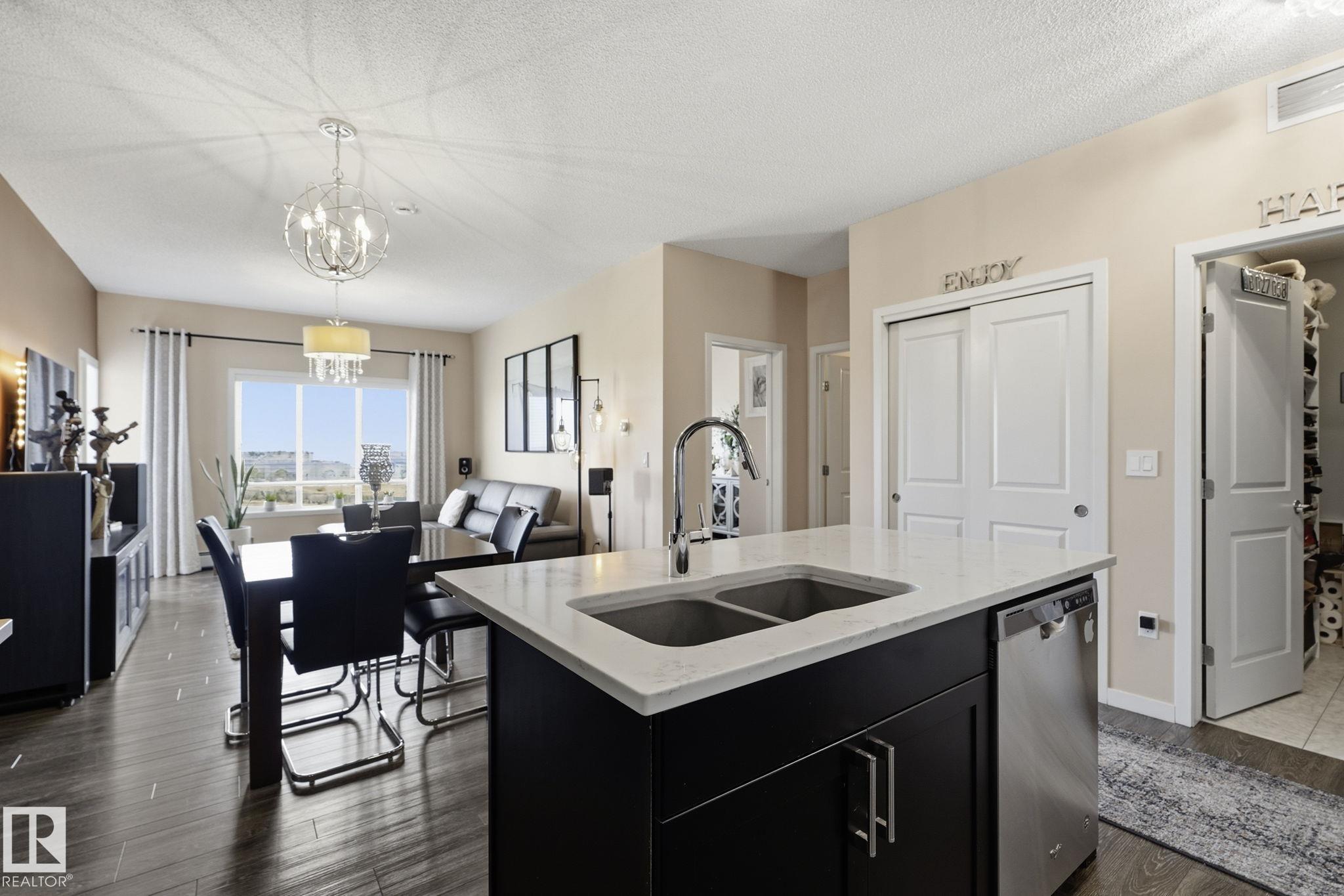 https://zimg.paragon.ice.com/ParagonImages/Property/PM/RAE/225400242/6/0/0/28a11408ef6aabe64d780f9bcdf39d03/1/ce0d7a4ede54b023179ac4b84e7a4f44/225400242-c5aaebbf-b74d-45c2-bfab-dcd826aa8ece.JPG