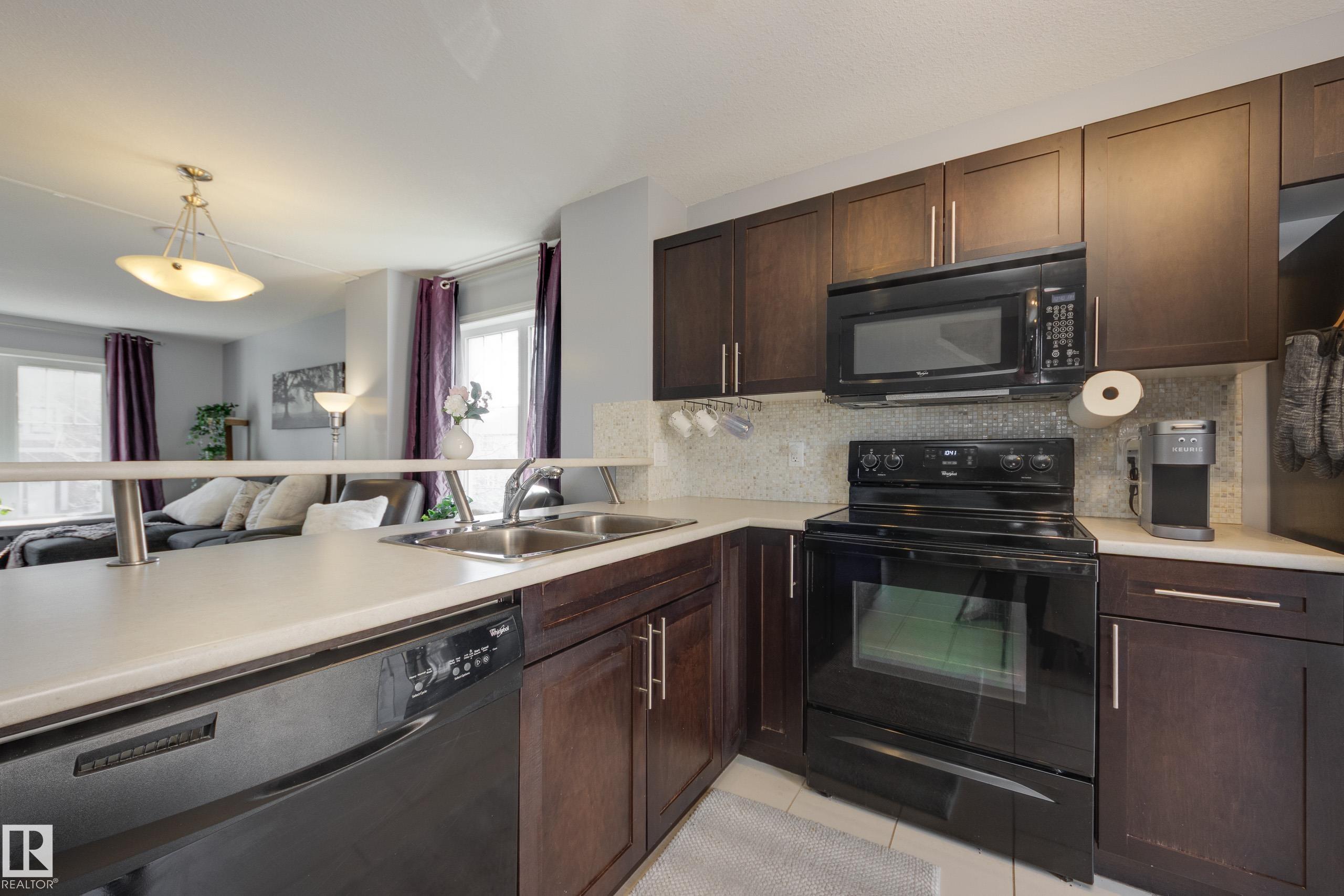 Photo 11 at 4908 Terwillegar Common NW, South Terwillegar, Edmonton