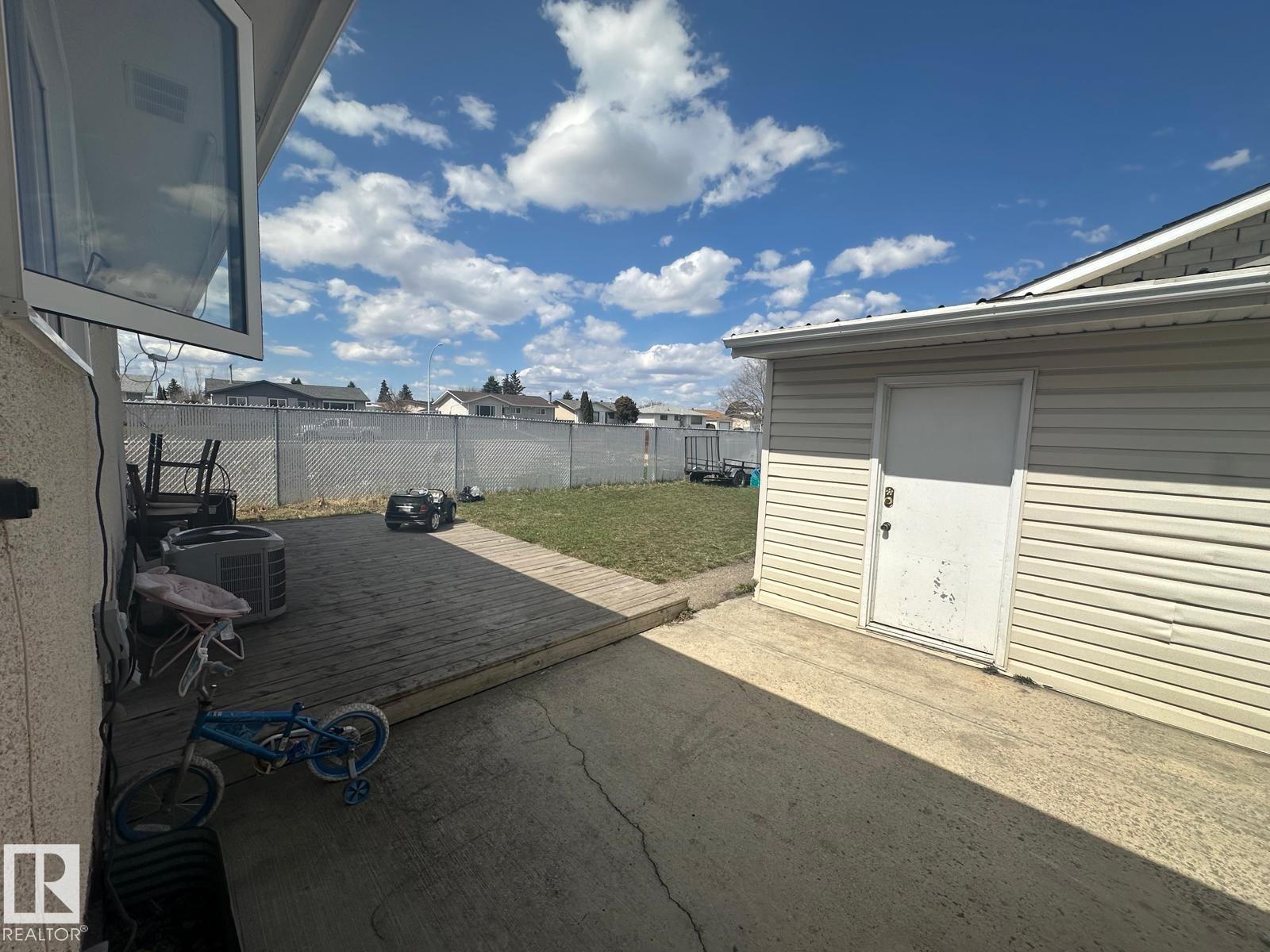 https://zimg.paragon.ice.com/ParagonImages/Property/PM/RAE/225400245/20/0/0/fb17ce0175d2b9ca2f67130cd882bb73/1/87fcae1687a0d85cb50a89007480de01/225400245-00449e79-4675-4eed-9eeb-8d0da6d2eb4a.JPG