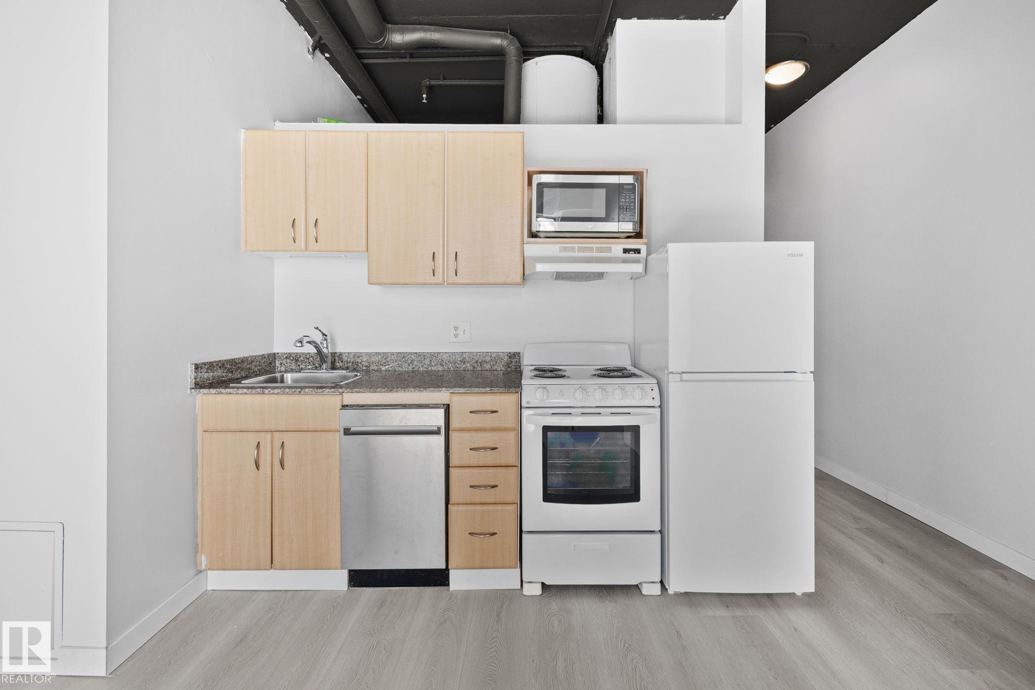 https://zimg.paragon.ice.com/ParagonImages/Property/PM/RAE/225400248/5/0/0/abc310500cc2c20318c8cd34b3a8741c/1/a859ac2fa7ab7ee03de6a67f4594d8a4/225400248-224fc339-7ea4-4ec7-a724-36c4ed7bd3d7.JPG