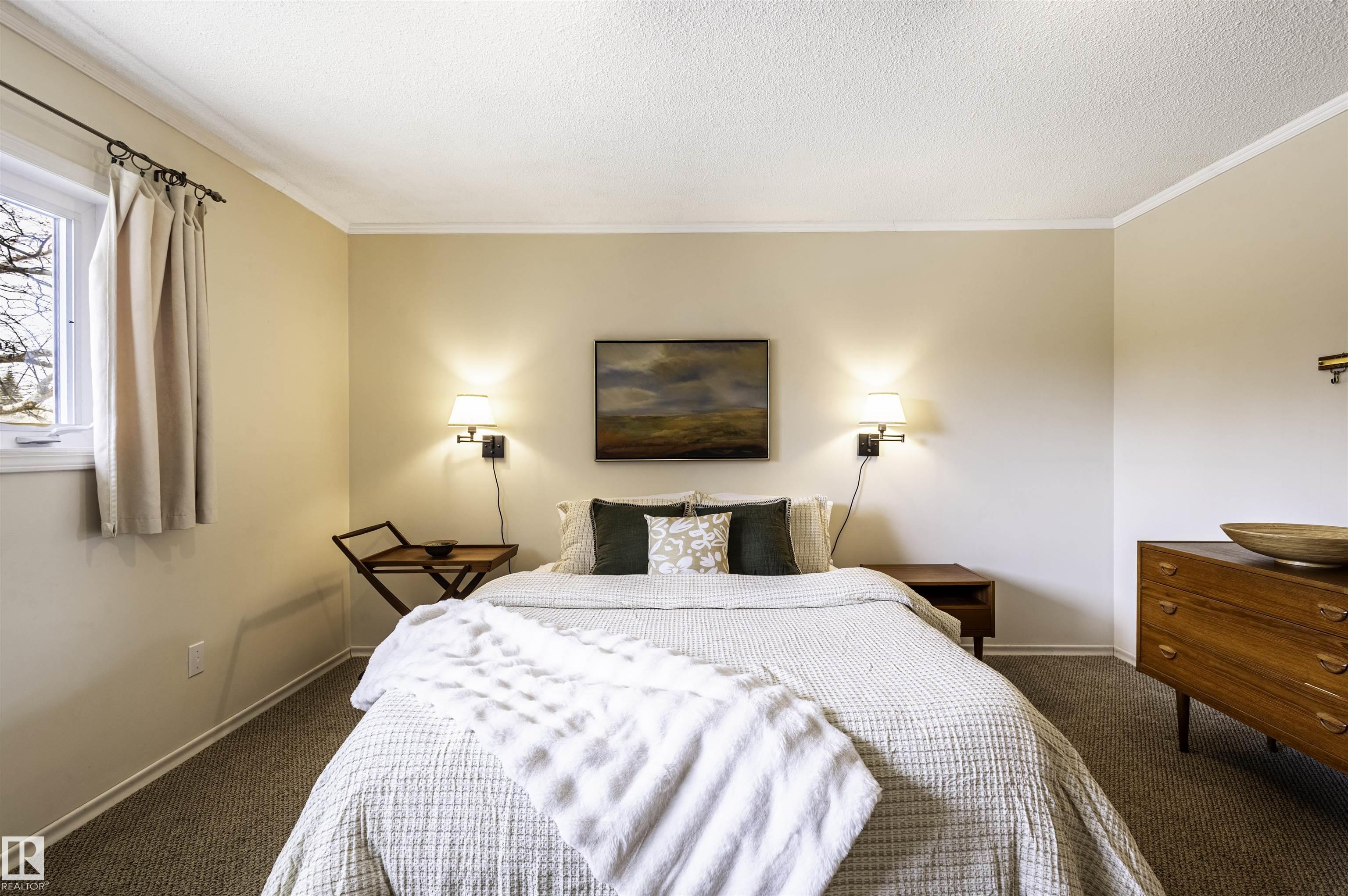 https://zimg.paragon.ice.com/ParagonImages/Property/PM/RAE/225400249/23/0/0/a4e76e213f46f3694b066bcfb38a3bd8/1/39e8d5ae73f8a776c14438e1beb7df04/225400249-e7e1f649-20f5-43bb-a8eb-6fb6df846fee.JPG