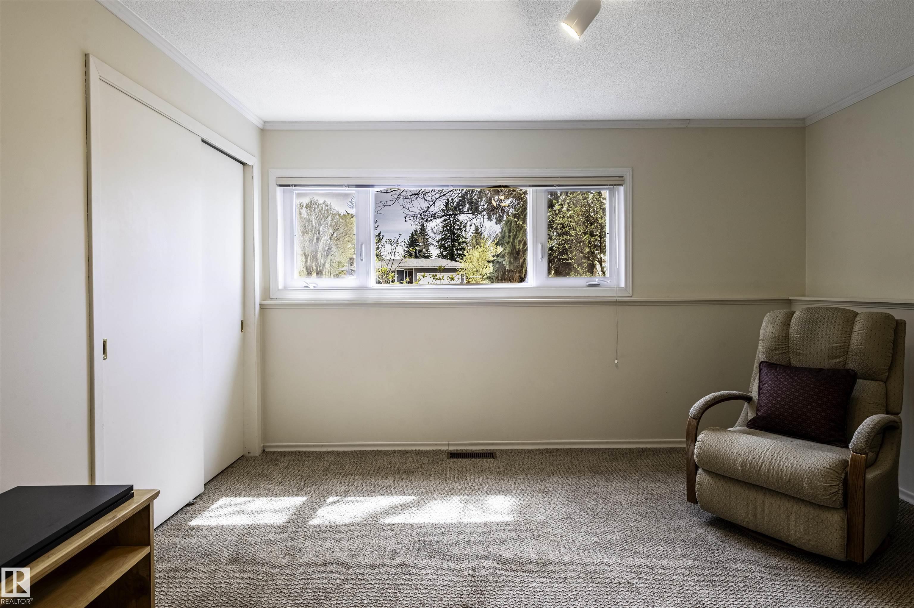 https://zimg.paragon.ice.com/ParagonImages/Property/PM/RAE/225400249/34/0/0/492f815d8d2d94ff2aeb7e558eb0e5e1/1/39e8d5ae73f8a776c14438e1beb7df04/225400249-e378a37d-d875-4703-8260-b702b11ef785.JPG