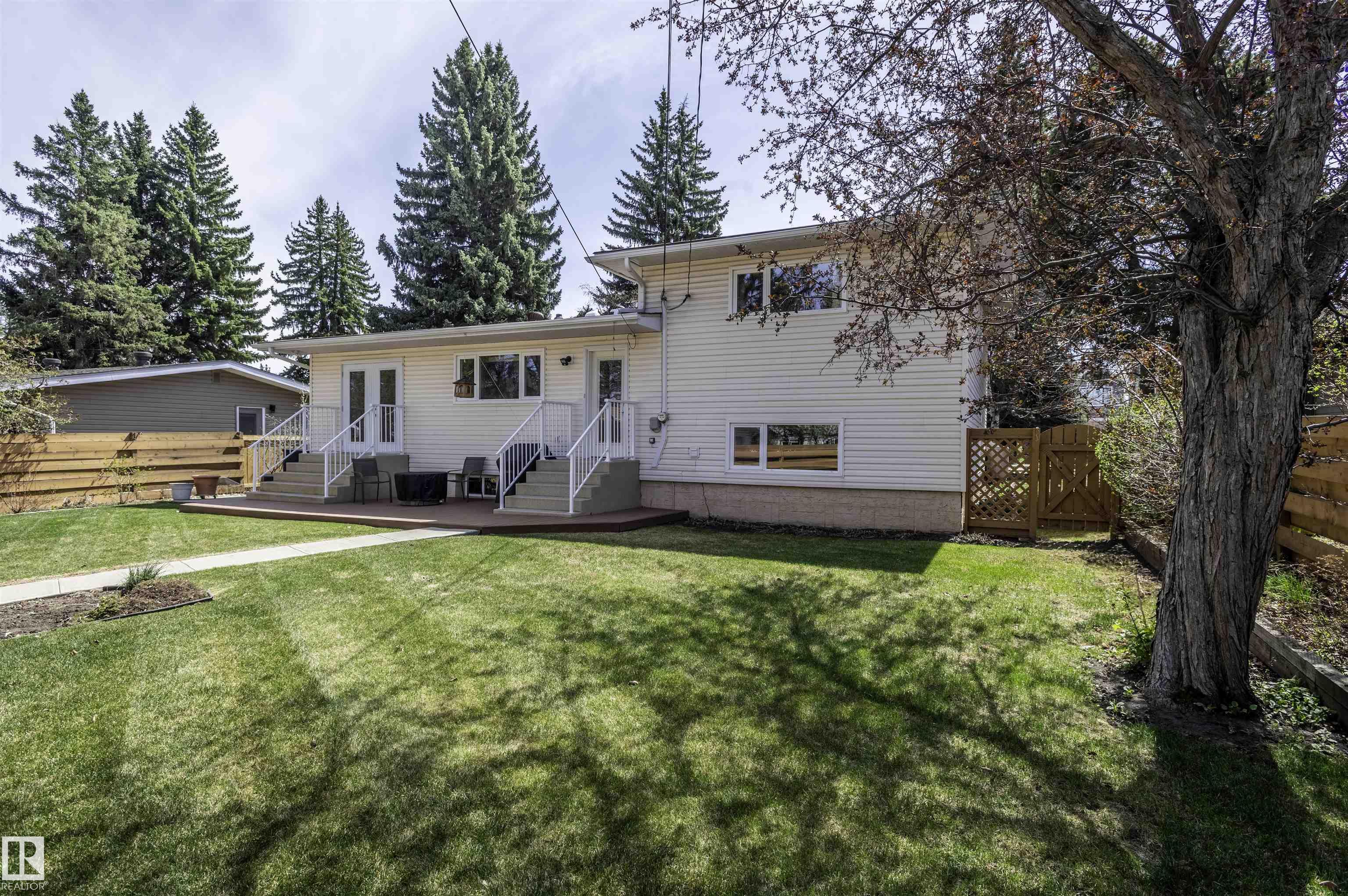 https://zimg.paragon.ice.com/ParagonImages/Property/PM/RAE/225400249/51/0/0/7ada0f11c728cac33e3be7fa9a3e3862/1/39e8d5ae73f8a776c14438e1beb7df04/225400249-e1c0197a-6499-414f-96cd-802f567b7eb0.JPG