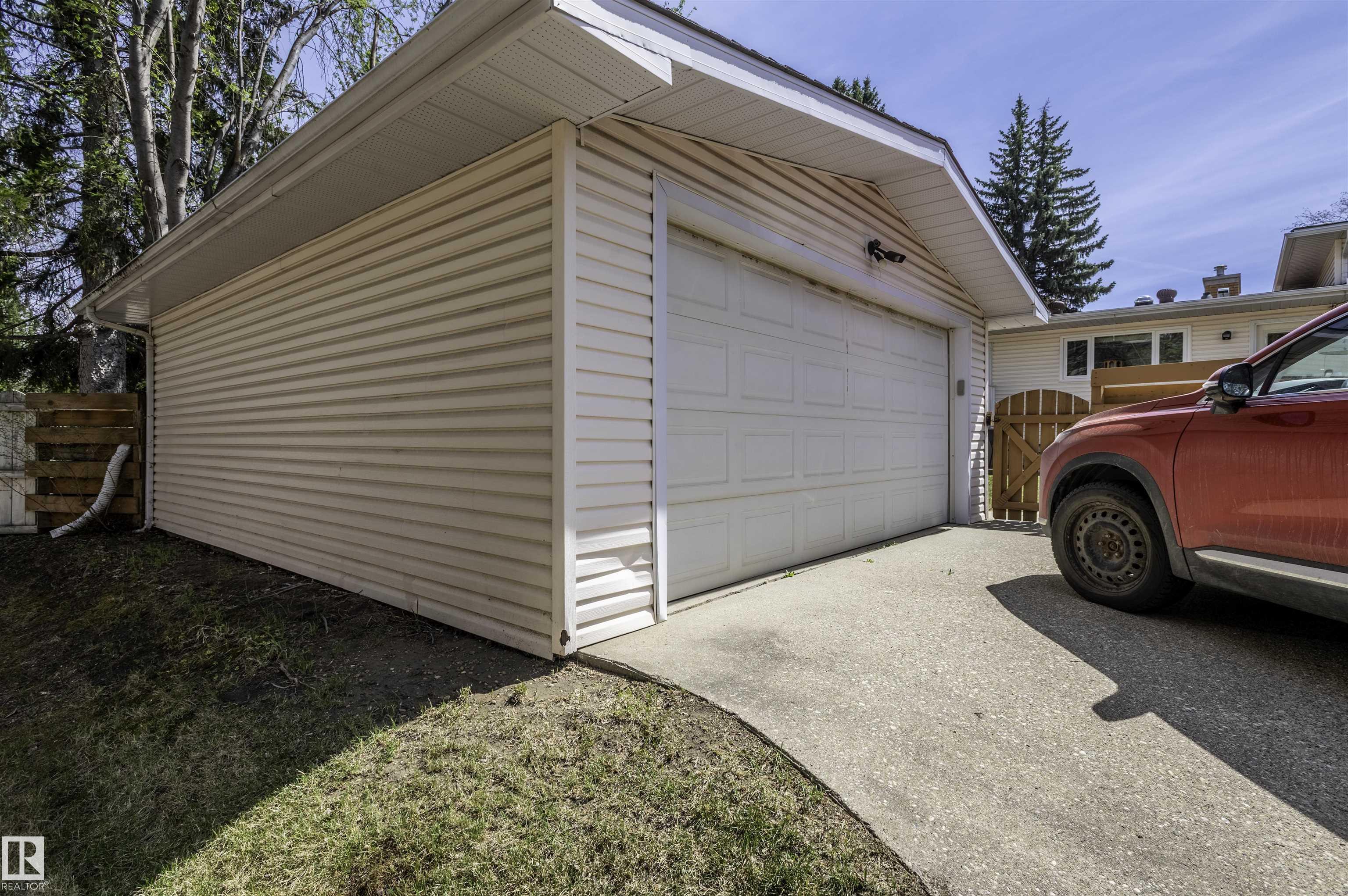 https://zimg.paragon.ice.com/ParagonImages/Property/PM/RAE/225400249/55/0/0/9ef72793471aa62fdc7bb62be2a2c3c9/1/39e8d5ae73f8a776c14438e1beb7df04/225400249-bedcfeed-d38f-4f2f-a121-021d336f1a78.JPG